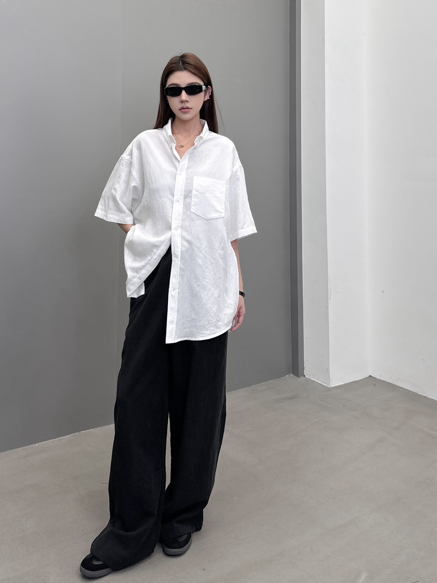 NO:415141,Paris ｜ New casual pants, classic embroidery logo, imported lyser linen special fabric, same style for men and women, size sml, alexander wang19860909巴黎 ｜ 新款休闲裤,经典刺绣标,进口莱赛尔亚麻特殊面料,男女同款,尺码sml,,alexander wang,Women's clothing