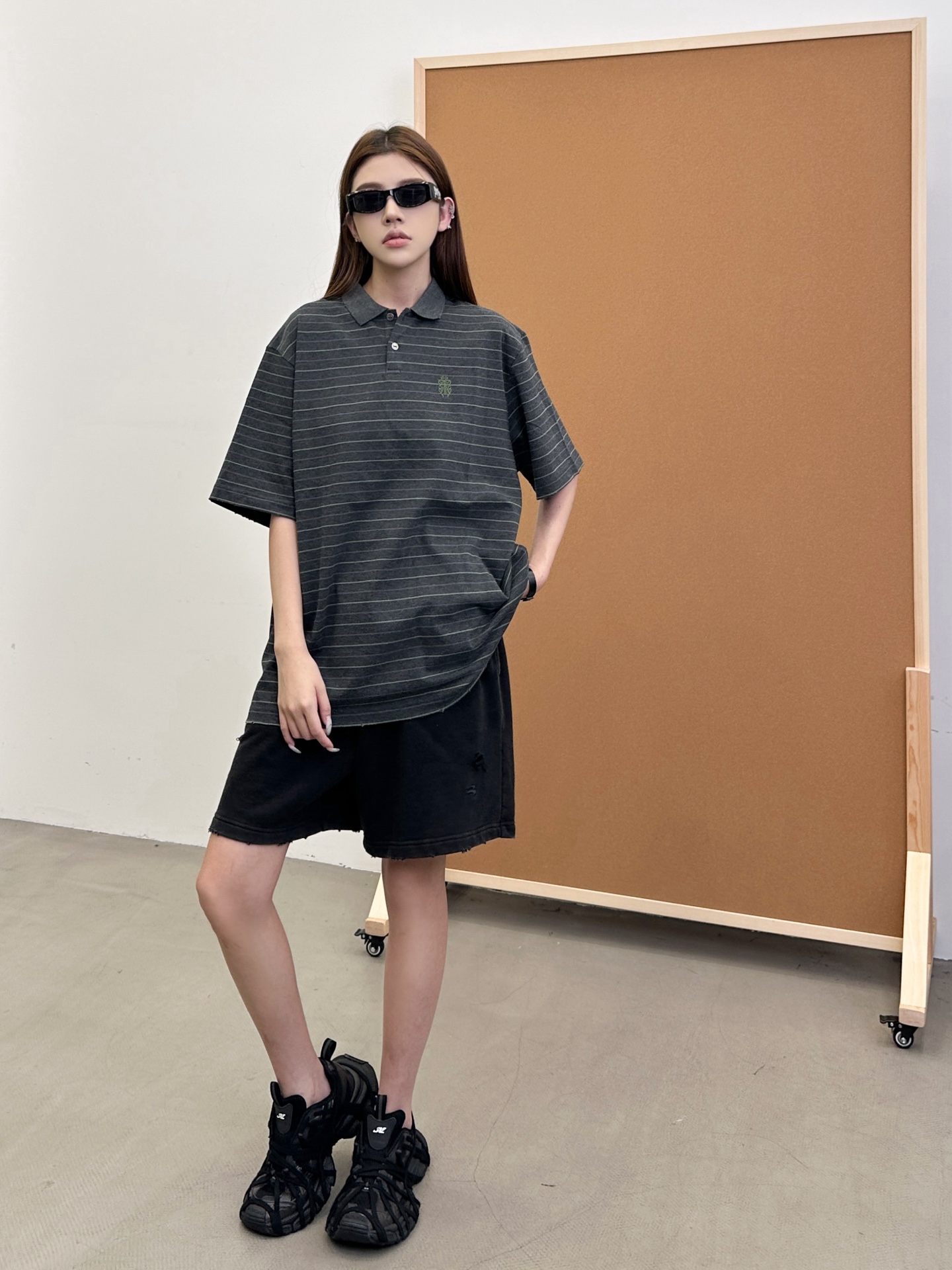 NO:415176,Croxin | New short-sleeved polo, laundry washing water hanging grinding and classic embroidery logo, all cotton striped fabric, same style for men and women, size sml, chrome hearts, T-shirt, alexander wang19860909克罗心 ｜ 新款短袖polo,成衣洗水吊磨加经典刺绣标,全棉条纹面料,男女同款,尺码sml,,chrome hearts,T-shirt,alexander wang,Women's clothing