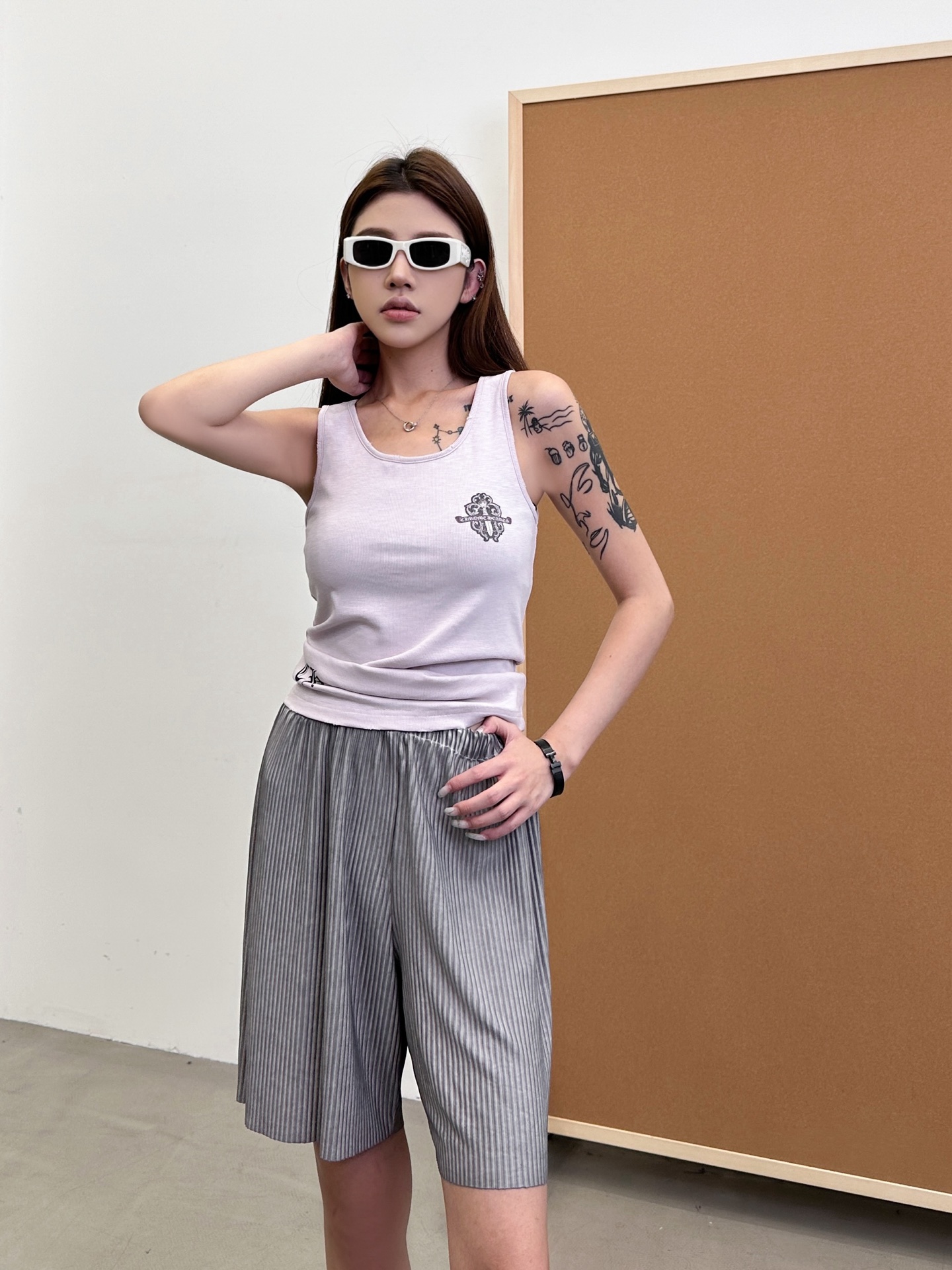 NO:415154,Miyake Ichisaki｜New casual shorts, ready-to-wear washing and color stir-frying technology, imported Miyake Ichisaki original fabric, same style for men and women, size sml, isseymiyake, shorts, alexander wang19860909三宅一生 ｜ 新款休闲短裤,成衣洗水炒色工艺,进口三宅一生原版面料,男女同款,尺码sml,,isseymiyake,shorts,alexander wang,Women's clothing