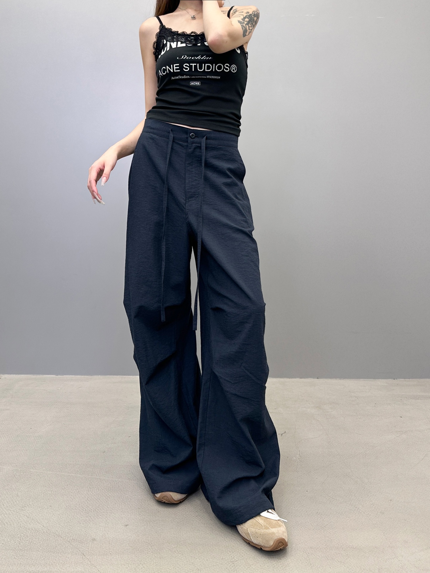 NO:422774,mm6 ｜ New casual pants, classic embroidery logo, special fabric of cotton blend, casual wide version of pants, same style for men and women, size sml, masion margiela, alexander wang19860909mm6 ｜ 新款休闲裤,经典刺绣标,人棉混纺特殊面料,休闲宽版裤型,男女同款,尺码sml,,masion margiela,alexander wang,Women's clothing