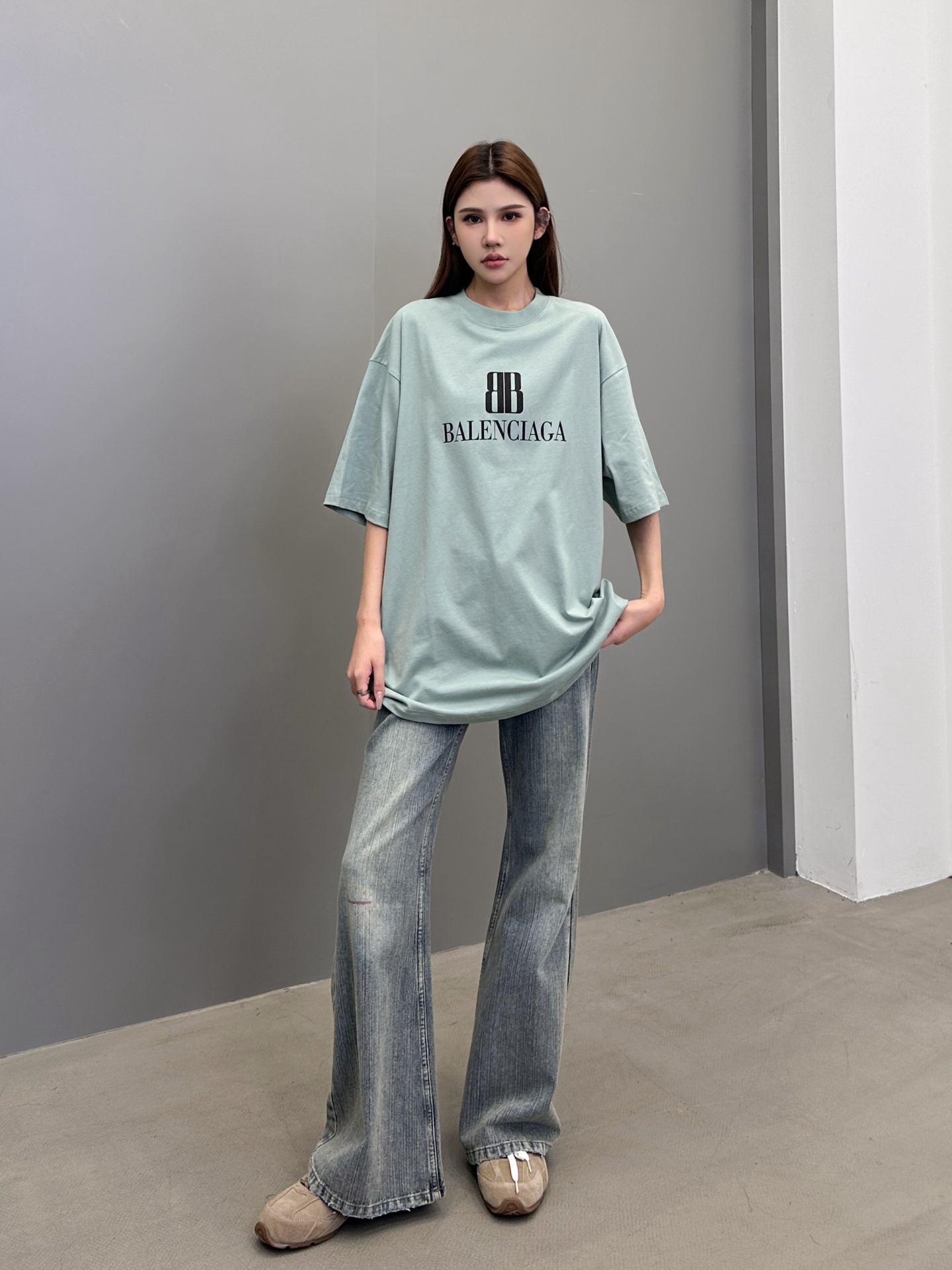 NO:422783,Paris ｜ New short-sleeved T, laundry washing process and the latest printed logo, combed cotton, same style for men and women, size sml, T-shirt, alexander wang19860909巴黎 ｜ 新款短袖t,成衣洗水工艺加最新印花标,精梳棉,男女同款,尺码sml,,T-shirt,alexander wang,Women's clothing