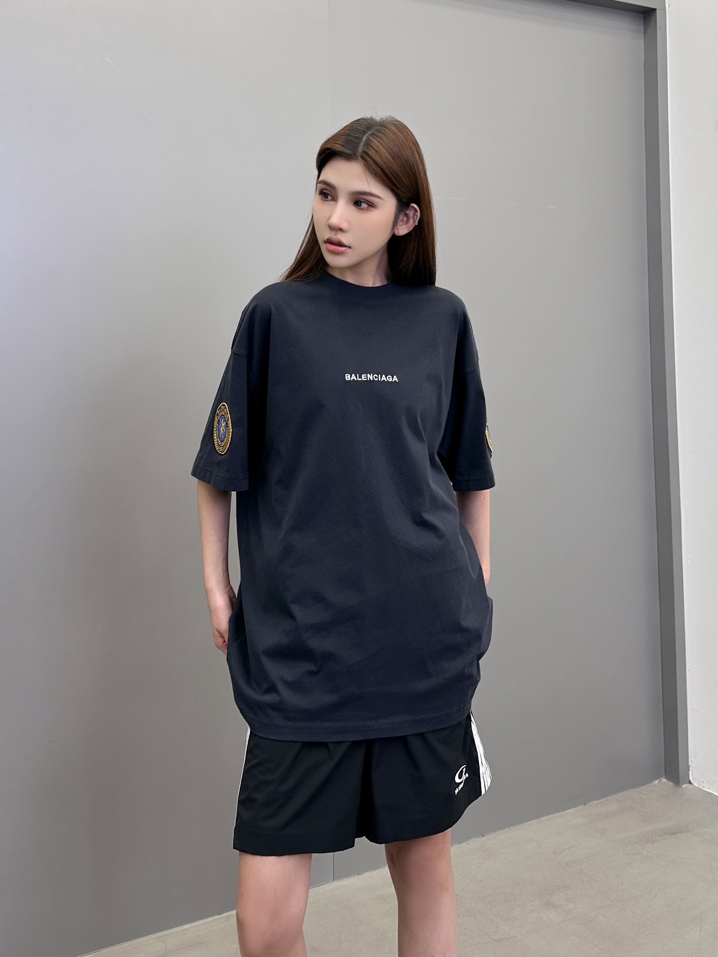 NO:422262,Paris ｜ New short-sleeved T, laundry washing process and embroidered seal logo, latest counter series, same style for men and women, size sml, T-shirt, alexander wang19860909巴黎 ｜ 新款短袖t,成衣洗水工艺加刺绣章仔标,专柜最新系列,男女同款,尺码sml,,T-shirt,alexander wang,Women's clothing