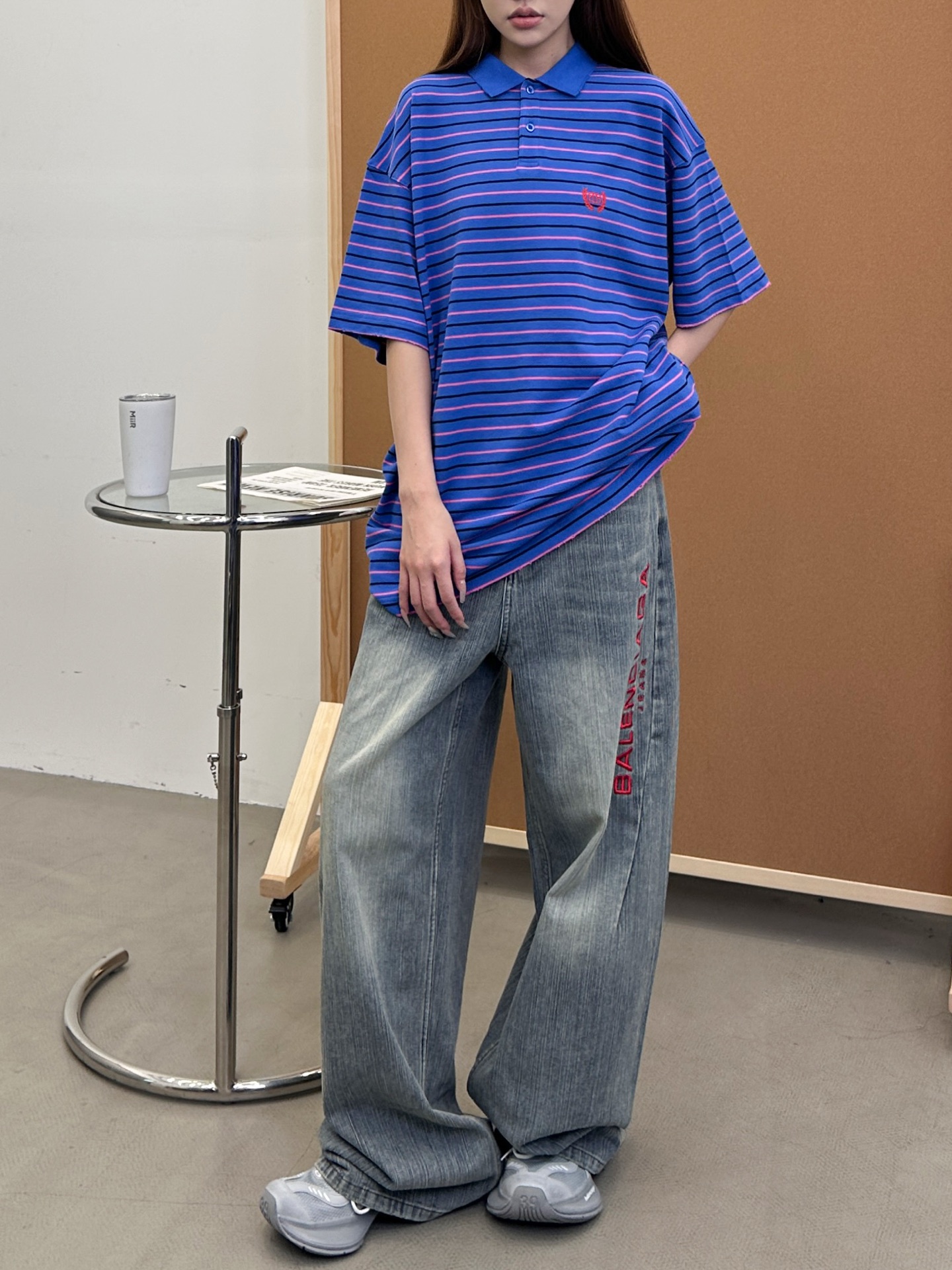 NO:427550,Paris ｜ New style jeans, laundry and washing water embroidered letter craftsmanship, imported bamboo-stitch denim, same style for men and women, size sml, jeans, alexander wang19860909巴黎 ｜ 新款牛仔裤,成衣洗水刺绣字母工艺,进口竹节纹牛仔布,男女同款,尺码sml,,jeans,alexander wang,Women's clothing