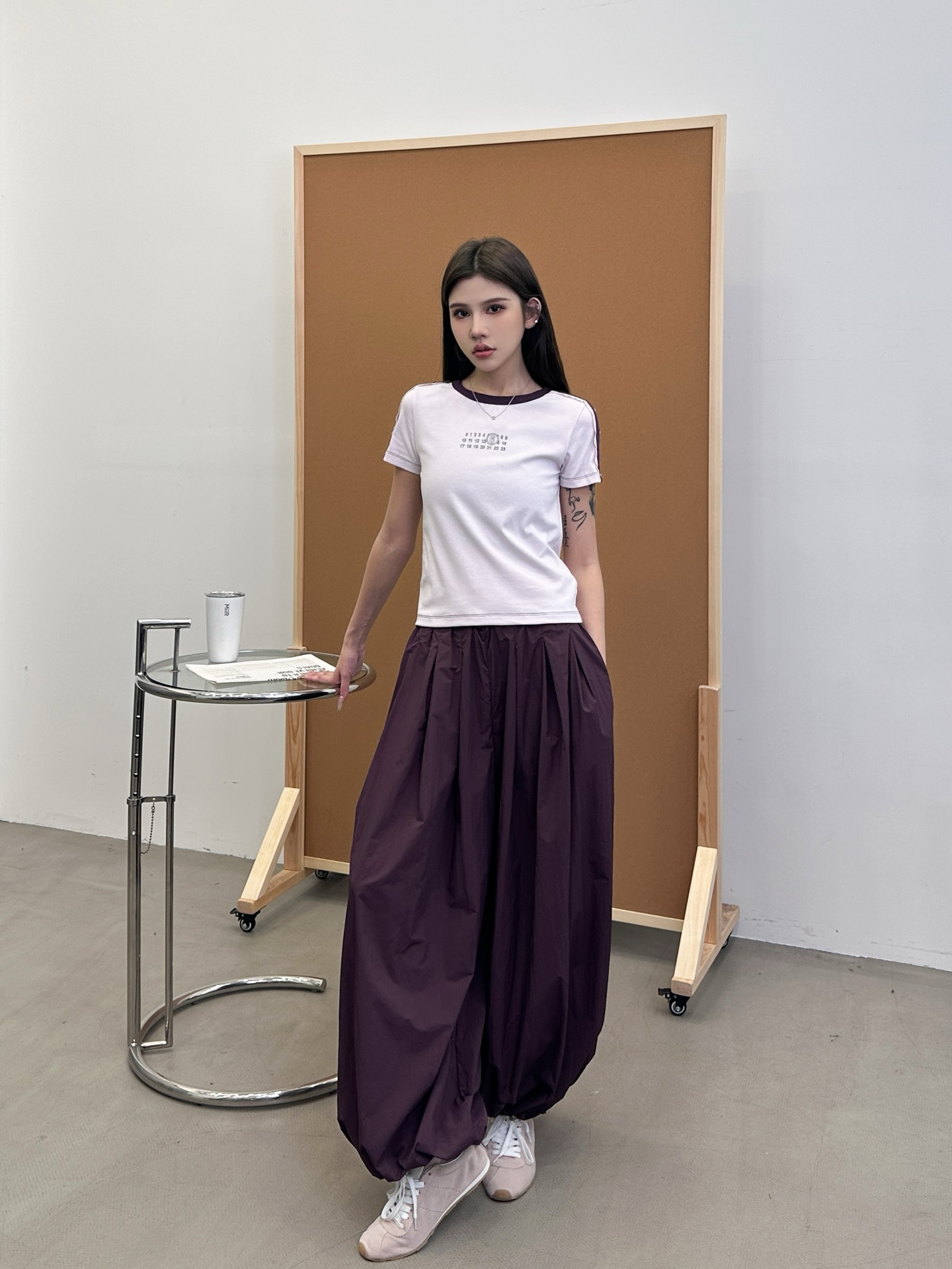 NO:427512,mm6 ｜ New short-sleeved T, classic printing mark craftsmanship, shoulder contrast splicing webbing, imported Tianshi cotton fabric with strong comfort, size sml,,masion margiela,T-shirt,alexander wang19860909mm6 ｜ 新款短袖t,经典印花标工艺,肩膀撞色拼接织带,进口天丝棉面料舒适感强,尺码sml,,masion margiela,T-shirt,alexander wang,Women's clothing