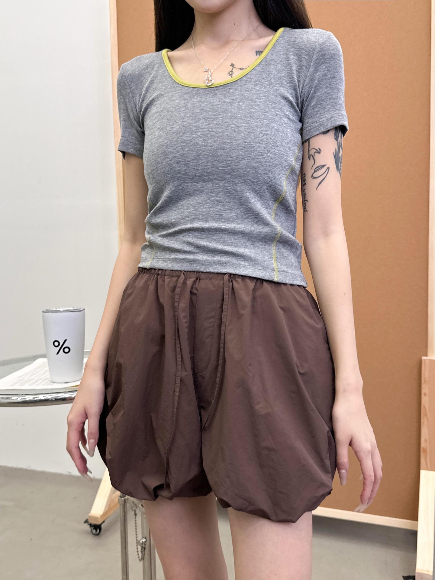 NO:428367,mm6 ｜ New casual shorts, imported nylon fabric, fashionable bubble silhouette design, size sml,,masion margiela, shorts,alexander wang19860909mm6 ｜ 新款休闲短裤,进口尼龙面料,时尚泡泡廓形设计,尺码sml,,masion margiela,shorts,alexander wang,Women's clothing