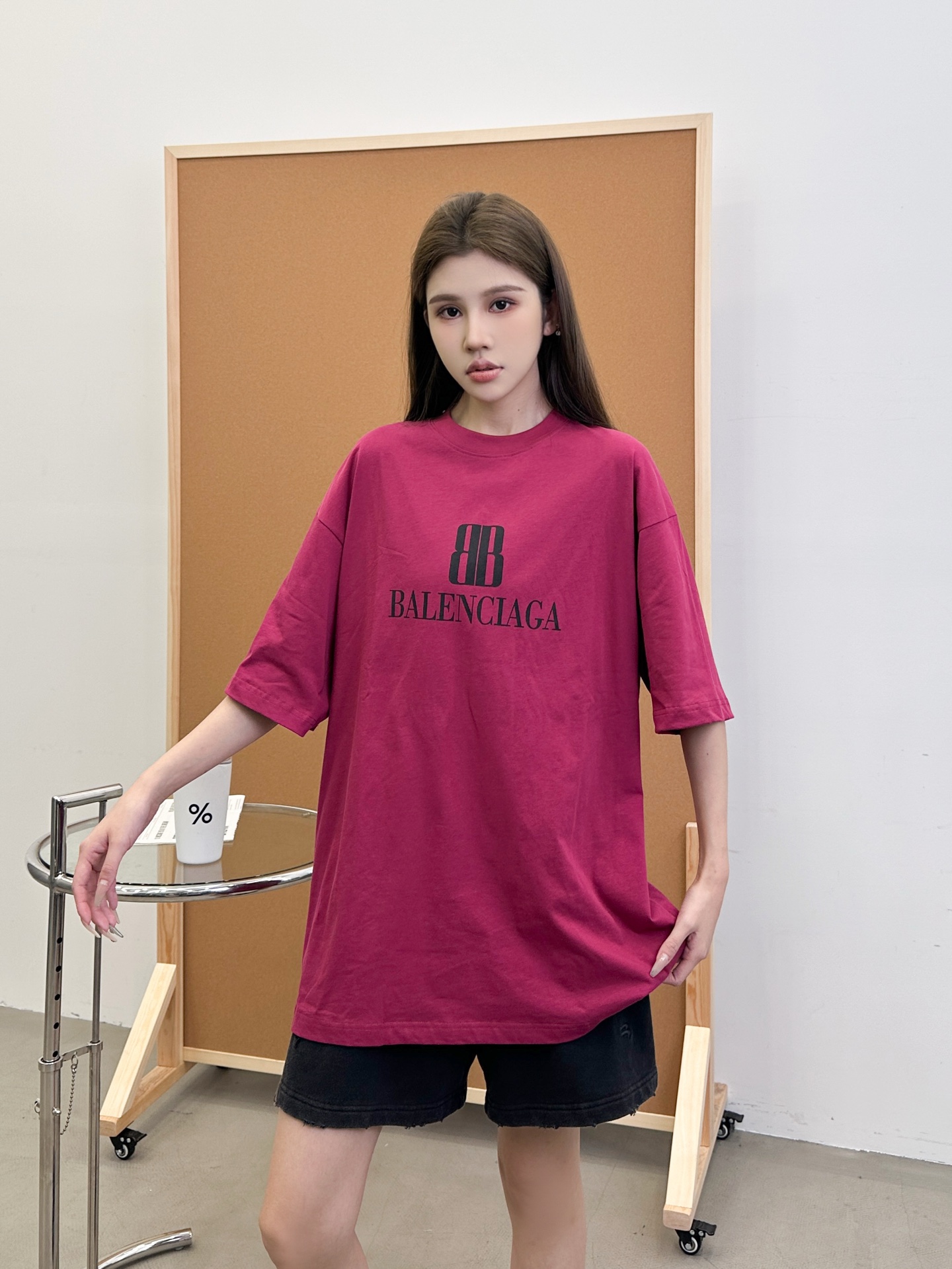 NO:435551,Paris ｜ New short-sleeved T, laundry washing process and the latest printed logo, combed cotton, same style for men and women, size sml, T-shirt, alexander wang19860909巴黎 ｜ 新款短袖t,成衣洗水工艺加最新印花标,精梳棉,男女同款,尺码sml,,T-shirt,alexander wang,Women's clothing