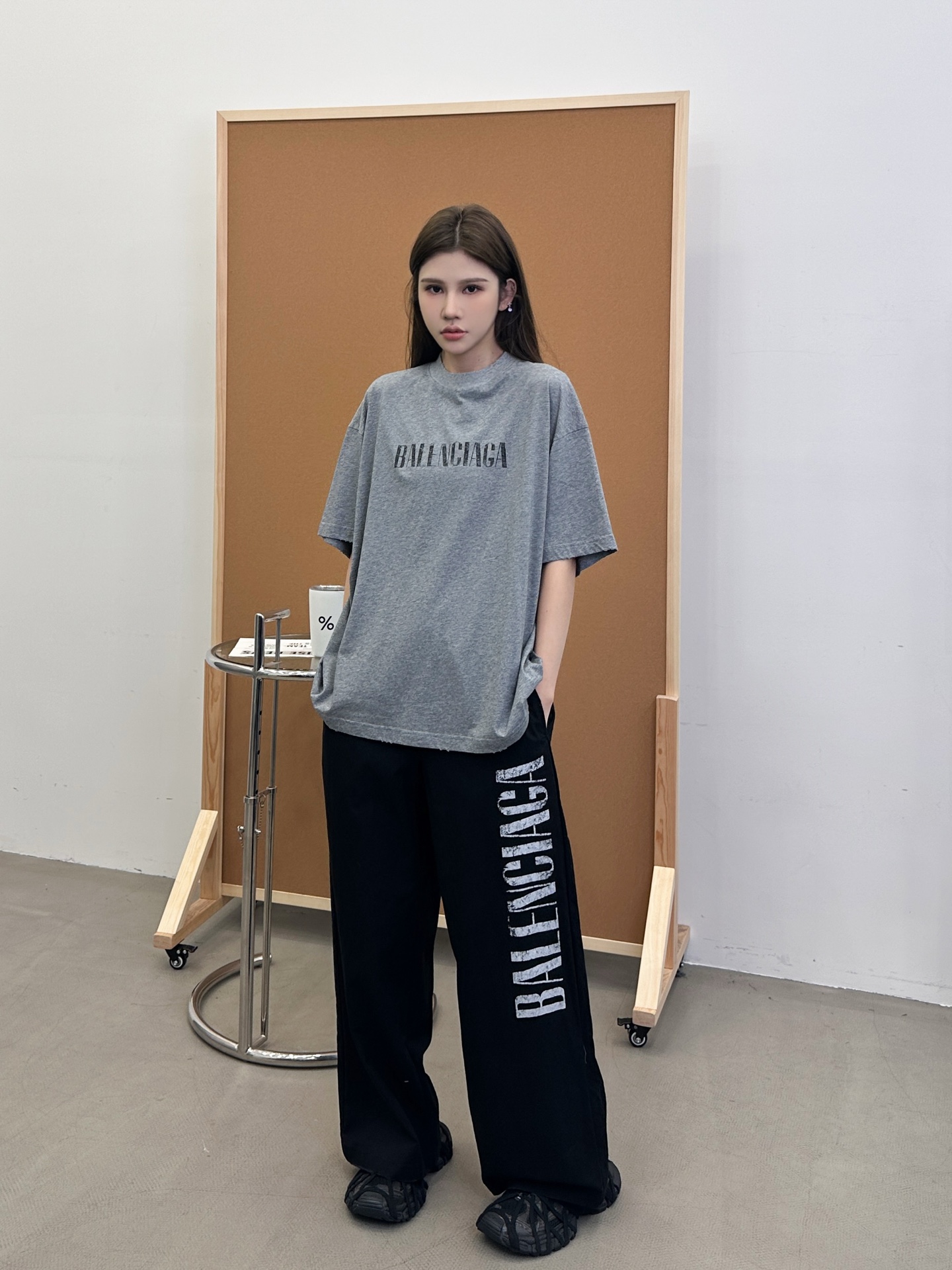 NO:435553,Paris ｜ New style hoodies, laundry, water, hanging and digital direct injection printing technology, same style for men and women, size sml, alexander wang19860909巴黎 ｜ 新款卫裤,成衣洗水吊磨加数码直喷印花工艺,男女同款,尺码sml,,alexander wang,Women's clothing