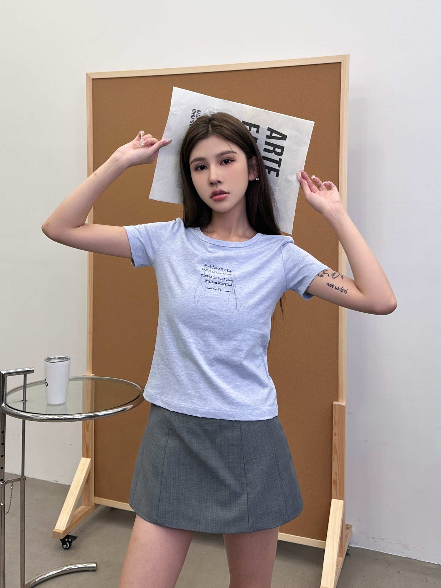NO:435540,mm6 ｜ New short-sleeved t, laundry washing water hanging grinding and special embroidered letter craftsmanship, cotton, size sml,,masion margiela,T-shirt,alexander wang19860909mm6 ｜ 新款短袖t,成衣洗水吊磨加特殊刺绣字母工艺,棉,尺码sml,,masion margiela,T-shirt,alexander wang,Women's clothing