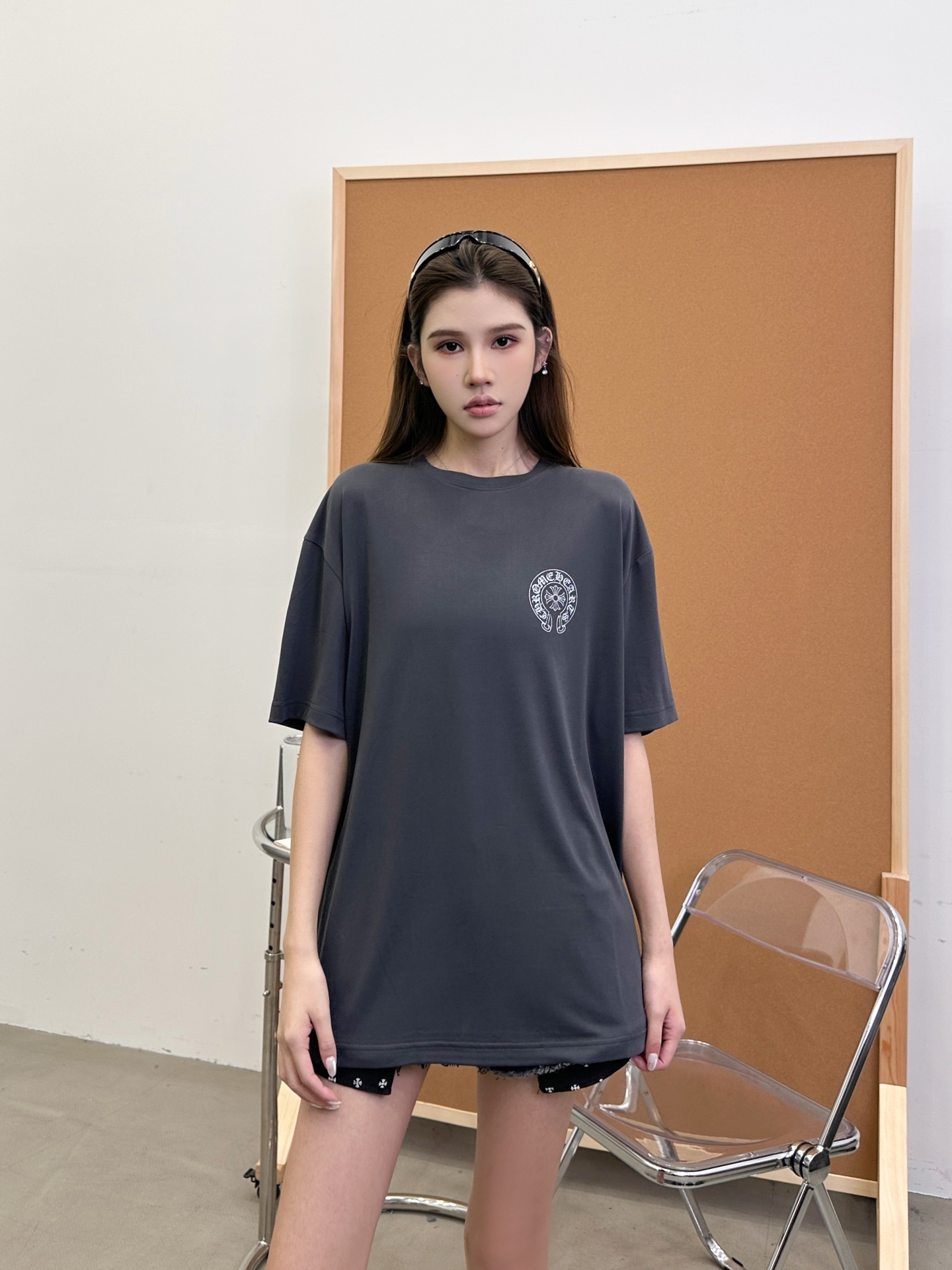NO:452913,Croxin | New short-sleeved T, laundry and washing watermarking technology, the latest recycled fiber fabric, strong skin-friendly, same style for men and women, size sml, chrome hearts, T-shirt, alexander wang19860909克罗心 ｜ 新款短袖t,成衣洗水印花工艺,最新再生纤维面料,亲肤感强,男女同款,尺码sml,,chrome hearts,T-shirt,alexander wang,Women's clothing