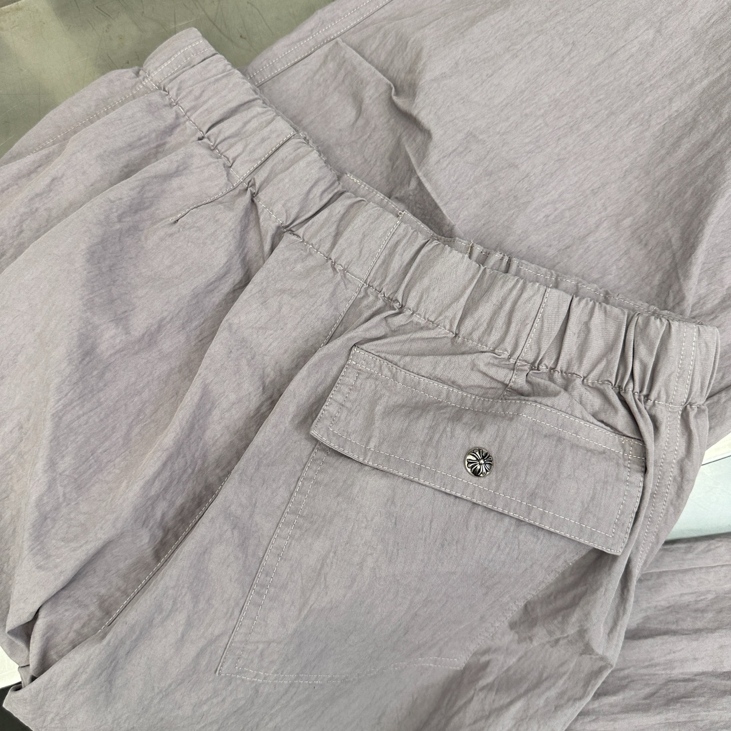 克罗心 ｜ 新款工装休闲裤，进口特殊混纺棉布，经典字母刺绣标，男女同款，尺码sml