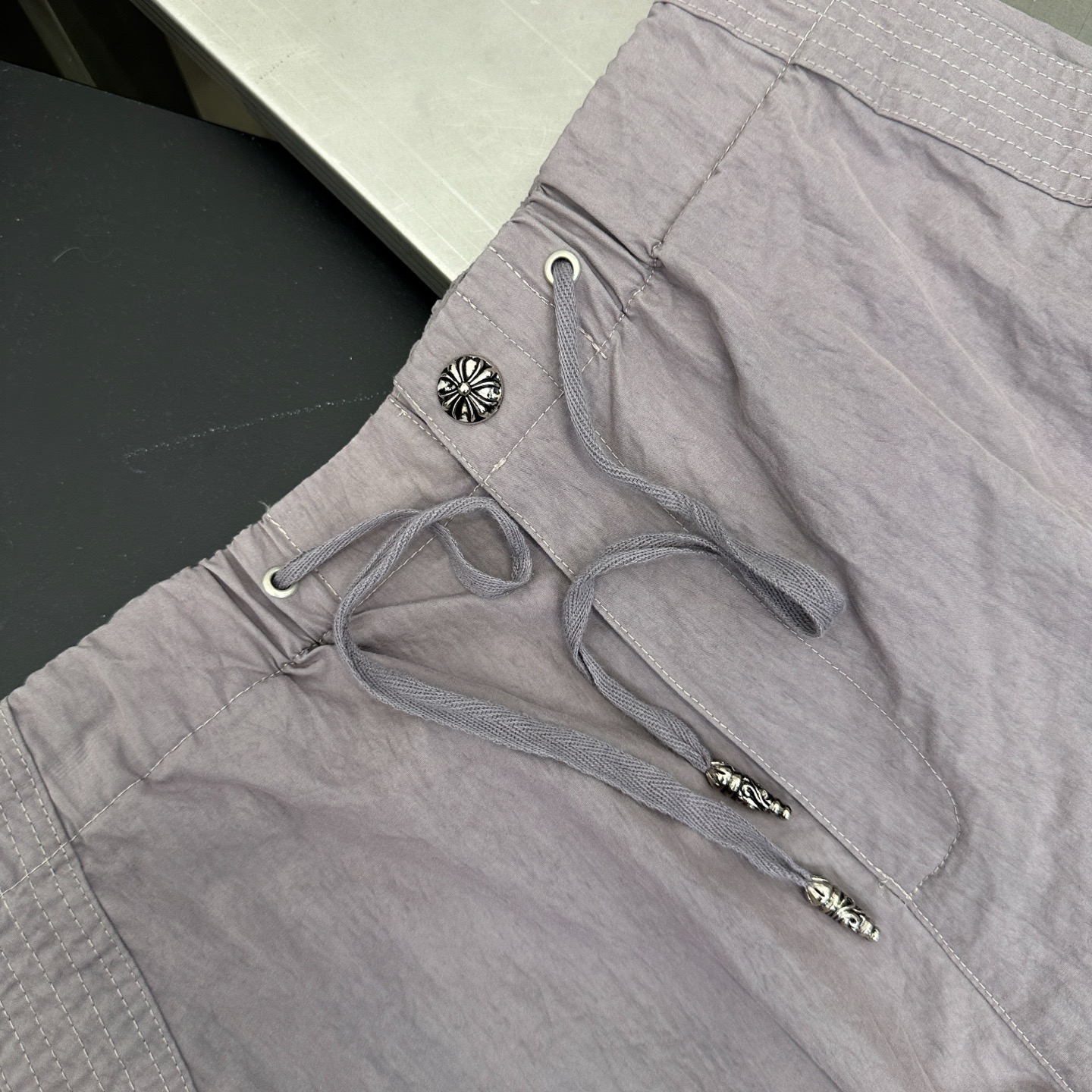 克罗心 ｜ 新款工装休闲裤，进口特殊混纺棉布，经典字母刺绣标，男女同款，尺码sml