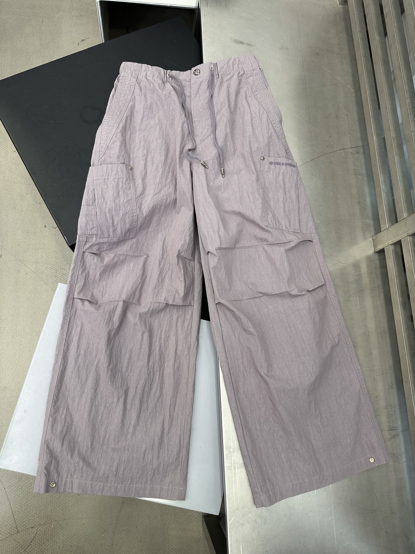 克罗心 ｜ 新款工装休闲裤，进口特殊混纺棉布，经典字母刺绣标，男女同款，尺码sml