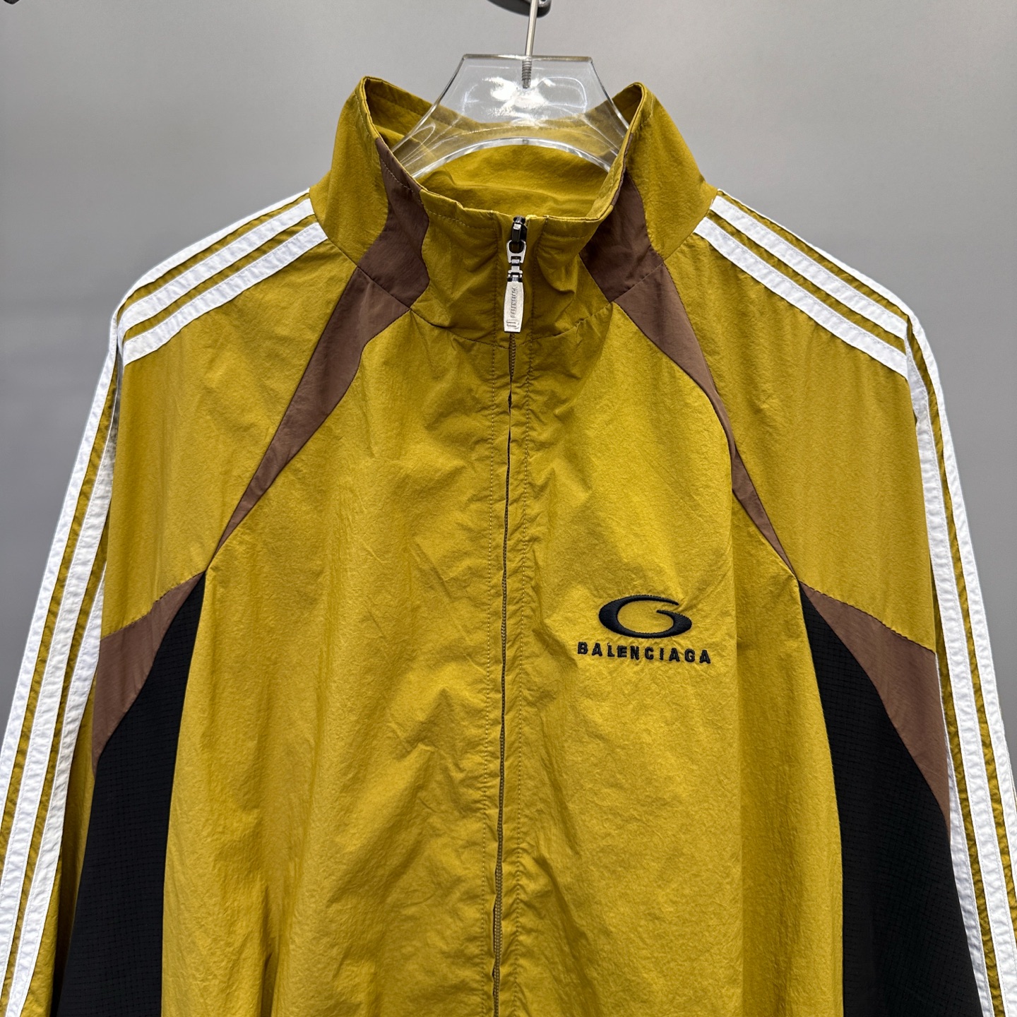 巴黎 ｜ 新款休闲上衣，经典刺绣标，手工车侧杠工艺，复杂拼接撞色结构，男女同款，尺码sml