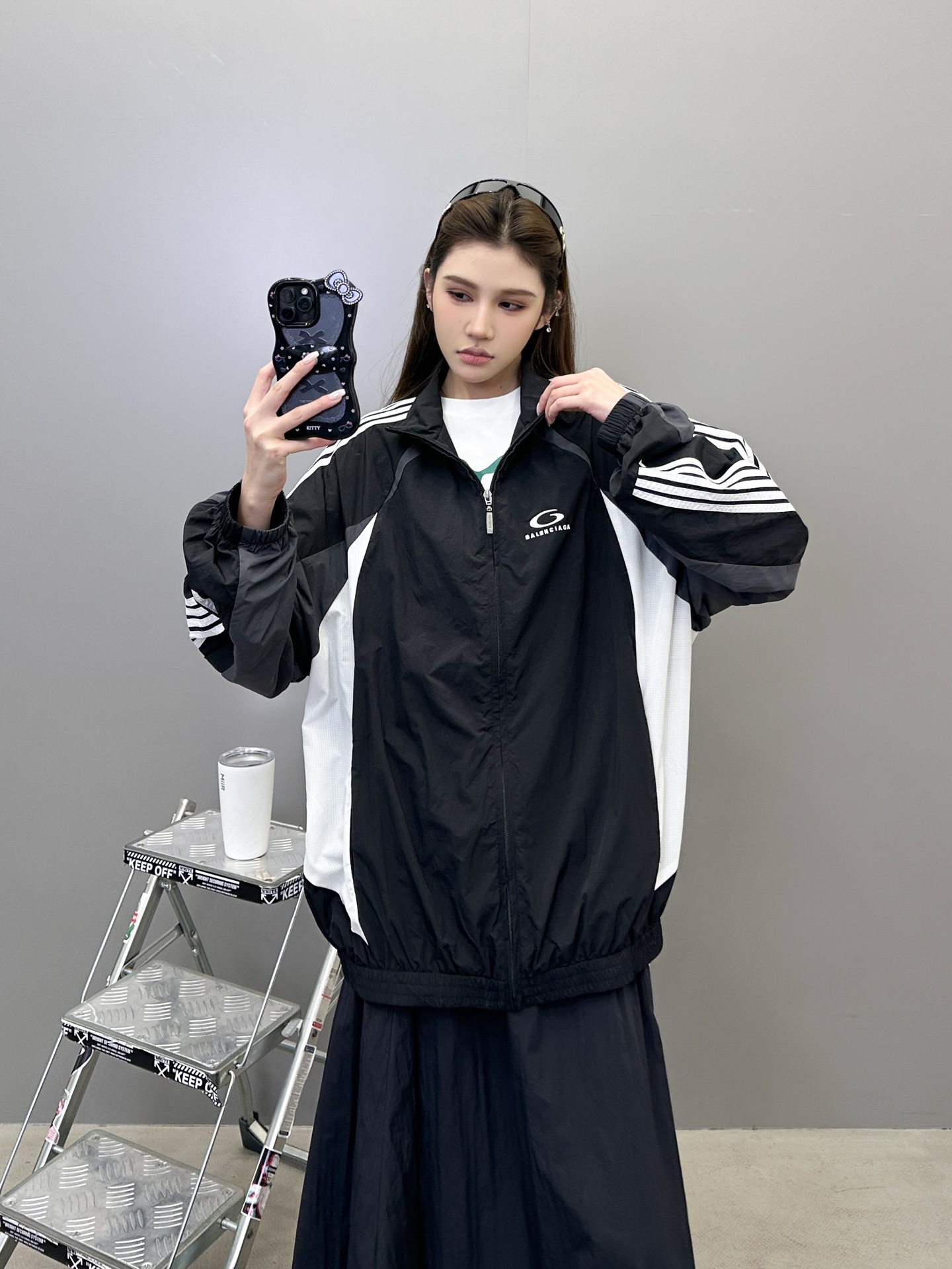 巴黎 ｜ 新款休闲上衣，经典刺绣标，手工车侧杠工艺，复杂拼接撞色结构，男女同款，尺码sml