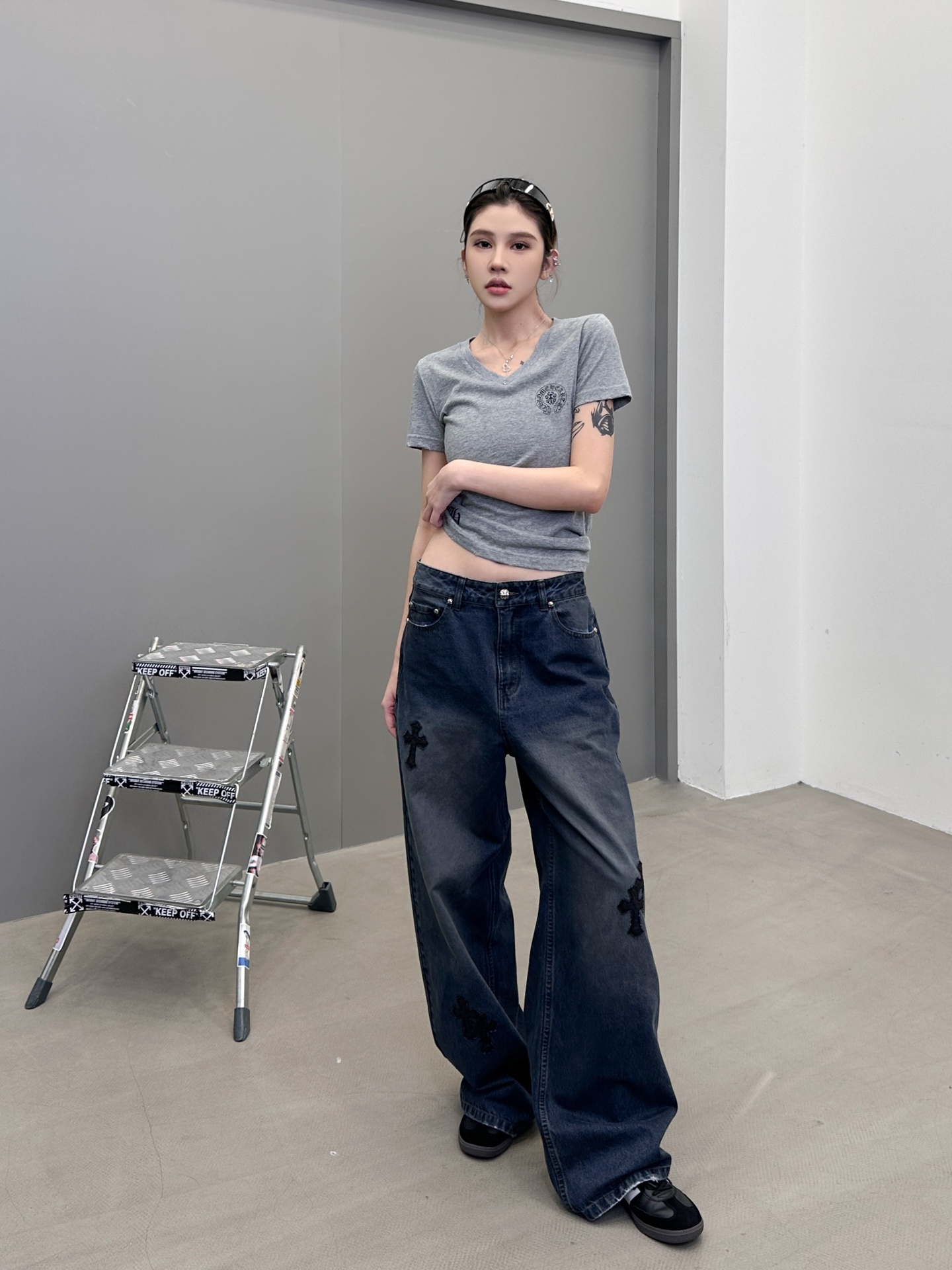 克罗心 ｜ 新款牛仔裤，成衣洗水吊磨工艺加手工车十字标，男女同款，尺码sml