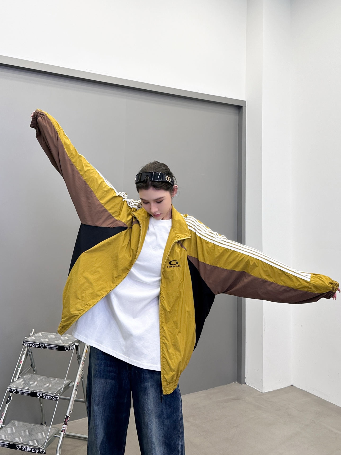 巴黎 ｜ 新款休闲上衣，经典刺绣标，手工车侧杠工艺，复杂拼接撞色结构，男女同款，尺码sml