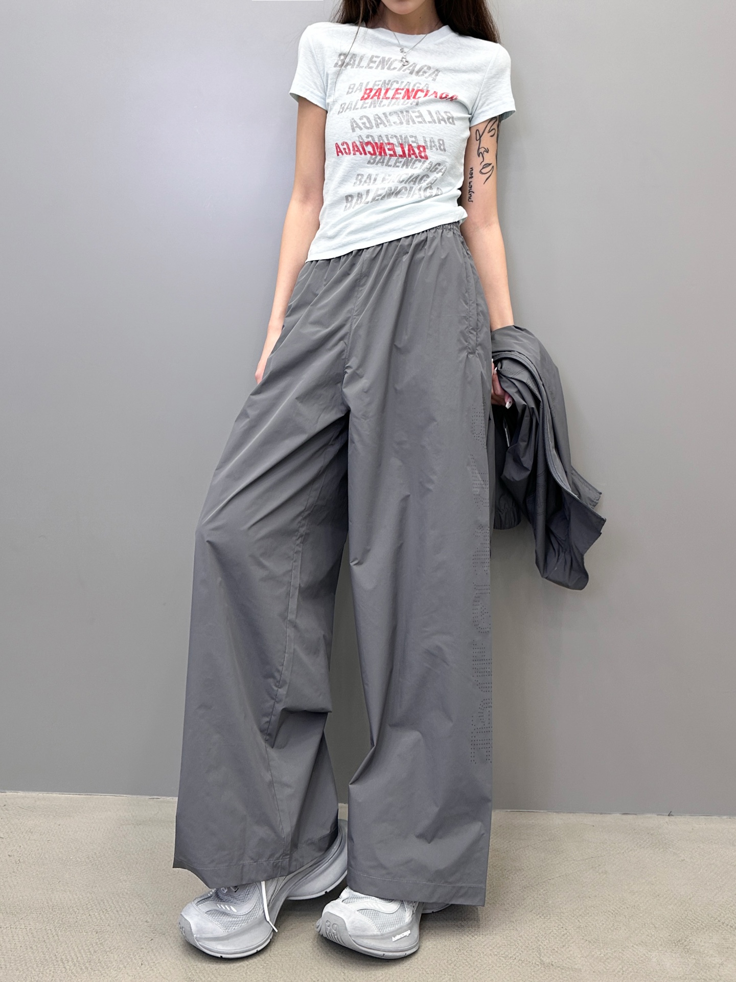  克罗心 ｜ 新款休闲裤，大身激光冲孔工艺，休闲时尚，男女同款，尺码sml