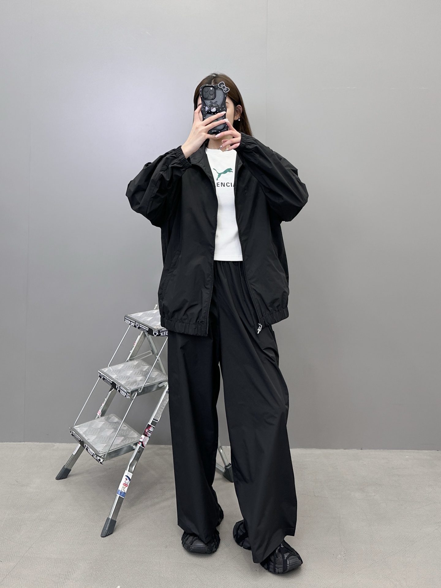  克罗心 ｜ 新款休闲裤，大身激光冲孔工艺，休闲时尚，男女同款，尺码sml