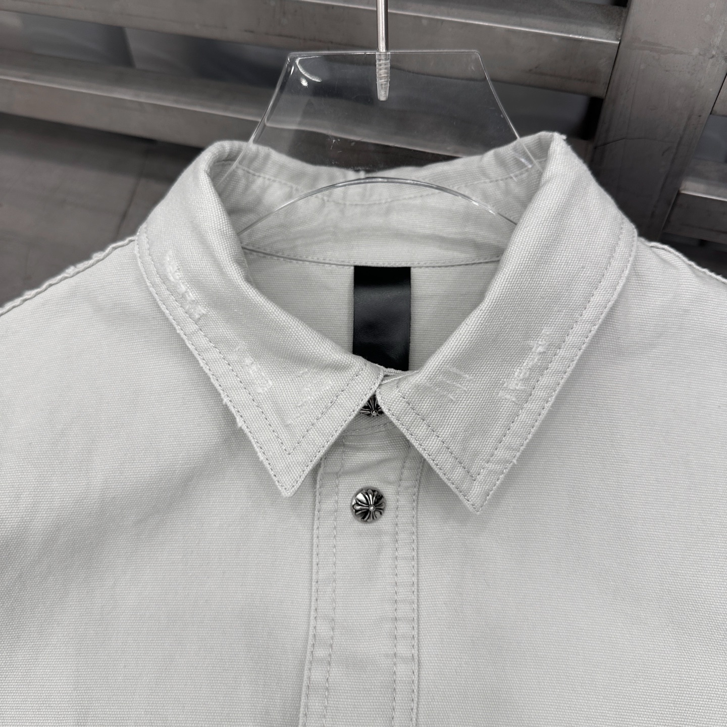  克罗心 ｜ 新款衬衣，成衣洗水吊磨喷色工艺，100%高密棉布，男女同款，尺码sml