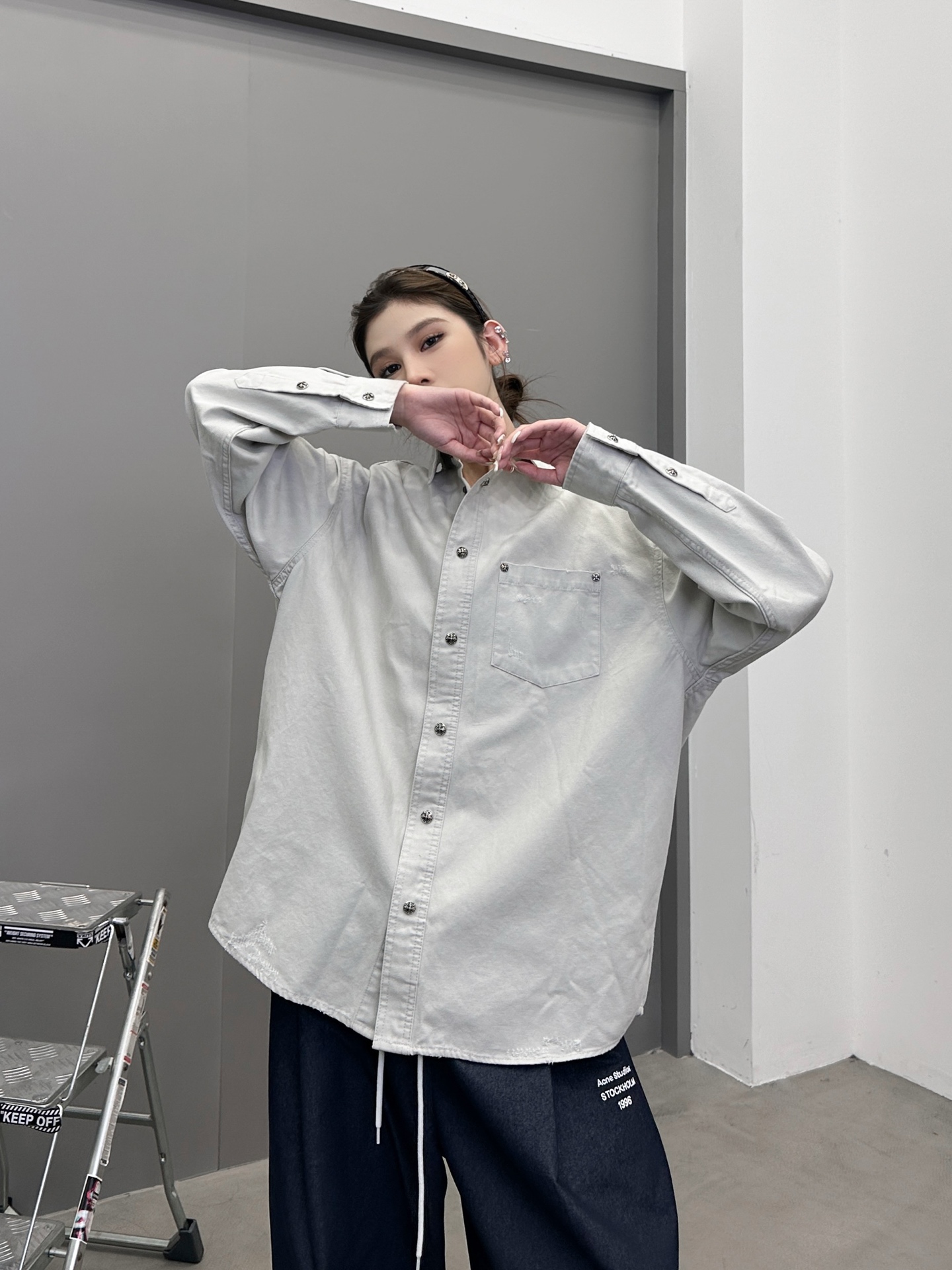  克罗心 ｜ 新款衬衣，成衣洗水吊磨喷色工艺，100%高密棉布，男女同款，尺码sml