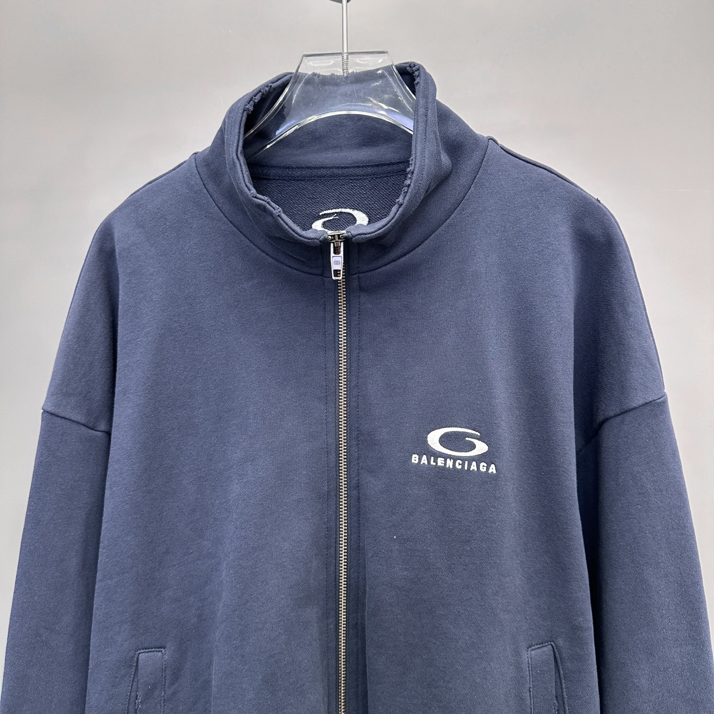  巴黎 ｜ 新款卫衣开衫，成衣洗水吊磨工艺，经典刺绣标，男女同款，尺码sml