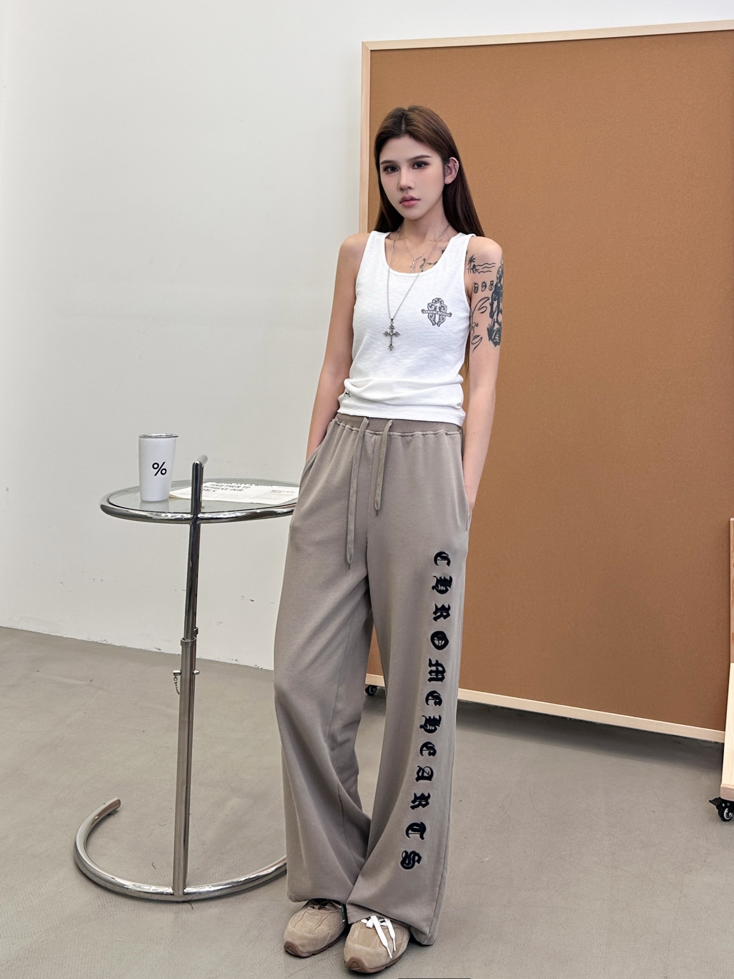  克罗心 ｜ 新款休闲卫裤，成衣洗水吊磨工艺加贴布绣花，100%棉，男女同款，尺码sml