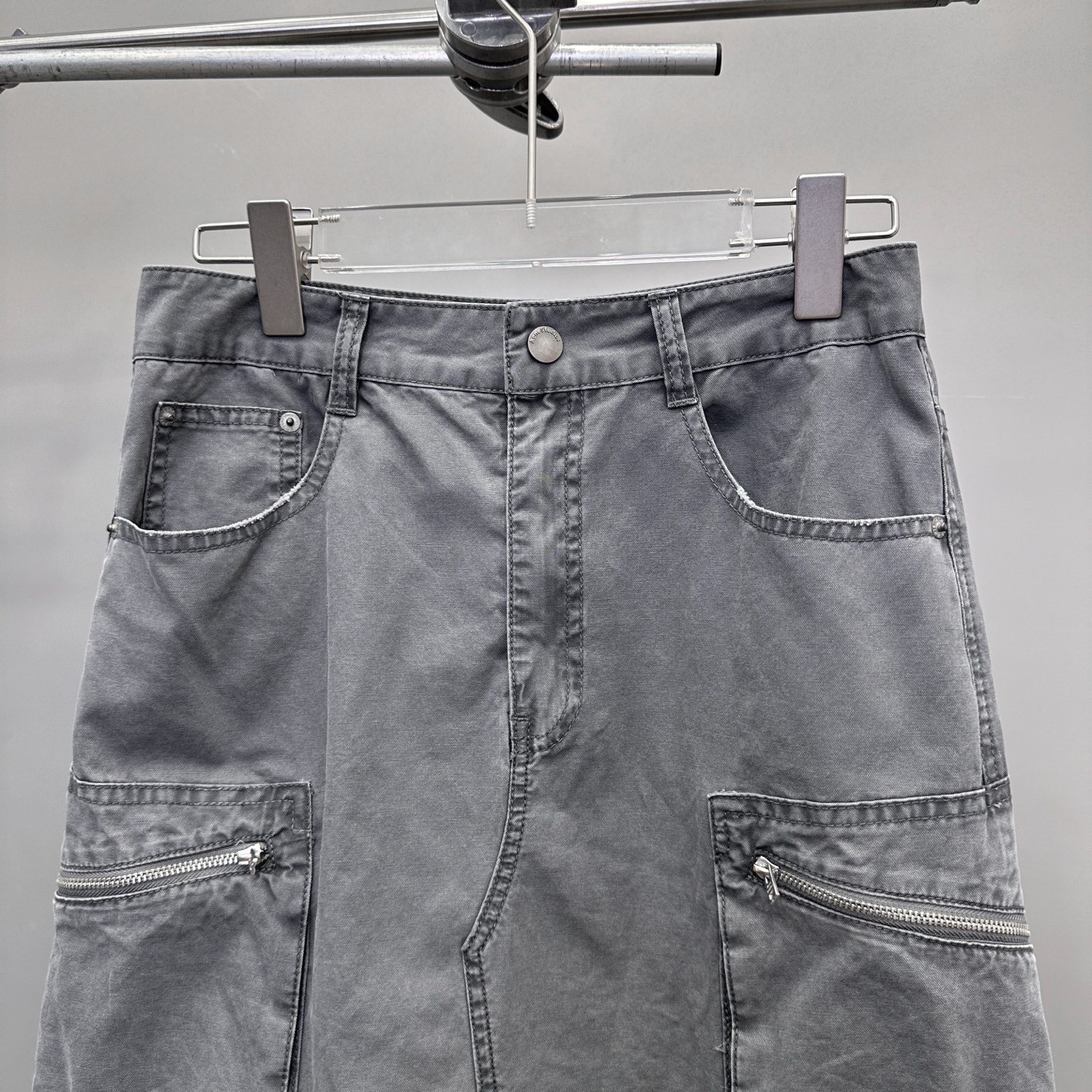  Acne ｜ 新款工装半裙，成衣洗水吊磨做旧工艺，复杂多口袋结构工装款式，进口全棉面料，尺码sml