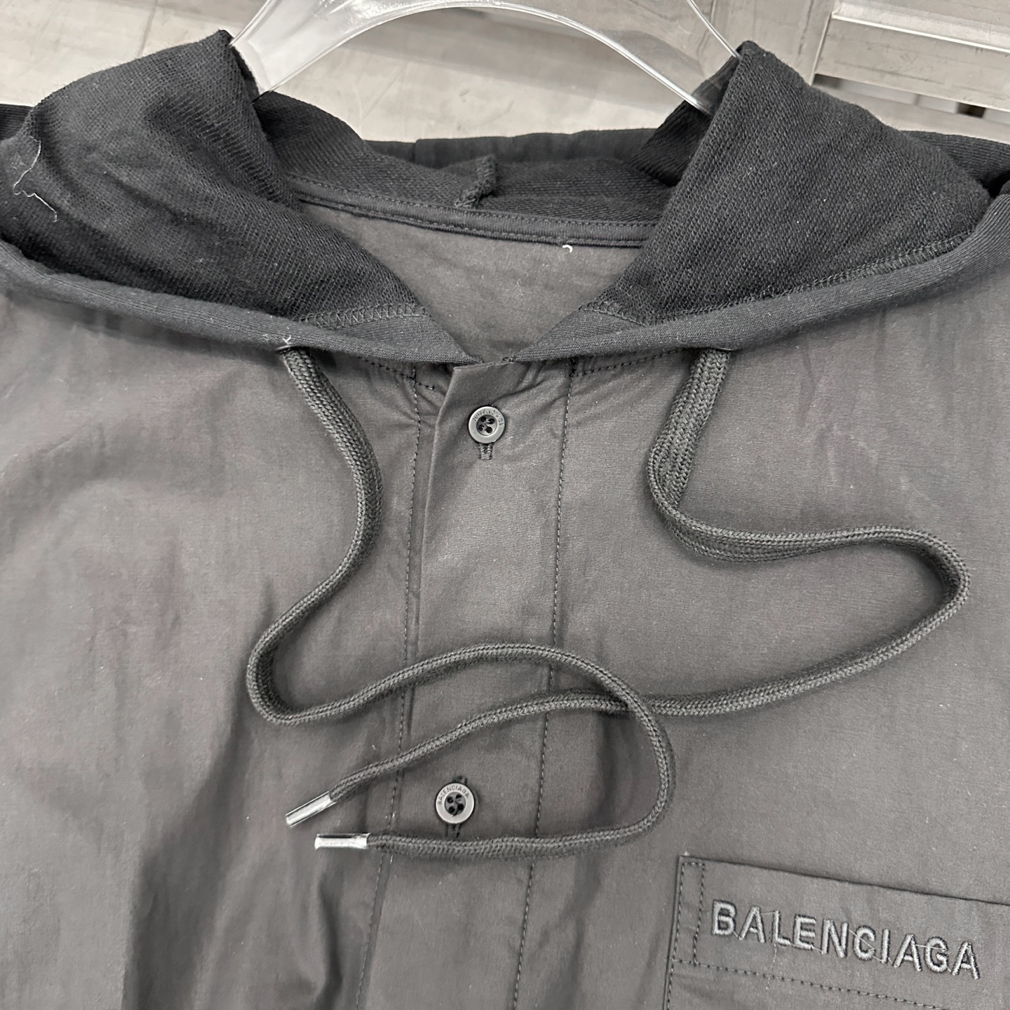  巴黎 ｜ 新款开衫，成衣洗水吊磨工艺加针织梭织拼接，经典刺绣标，男女同款，尺码sml