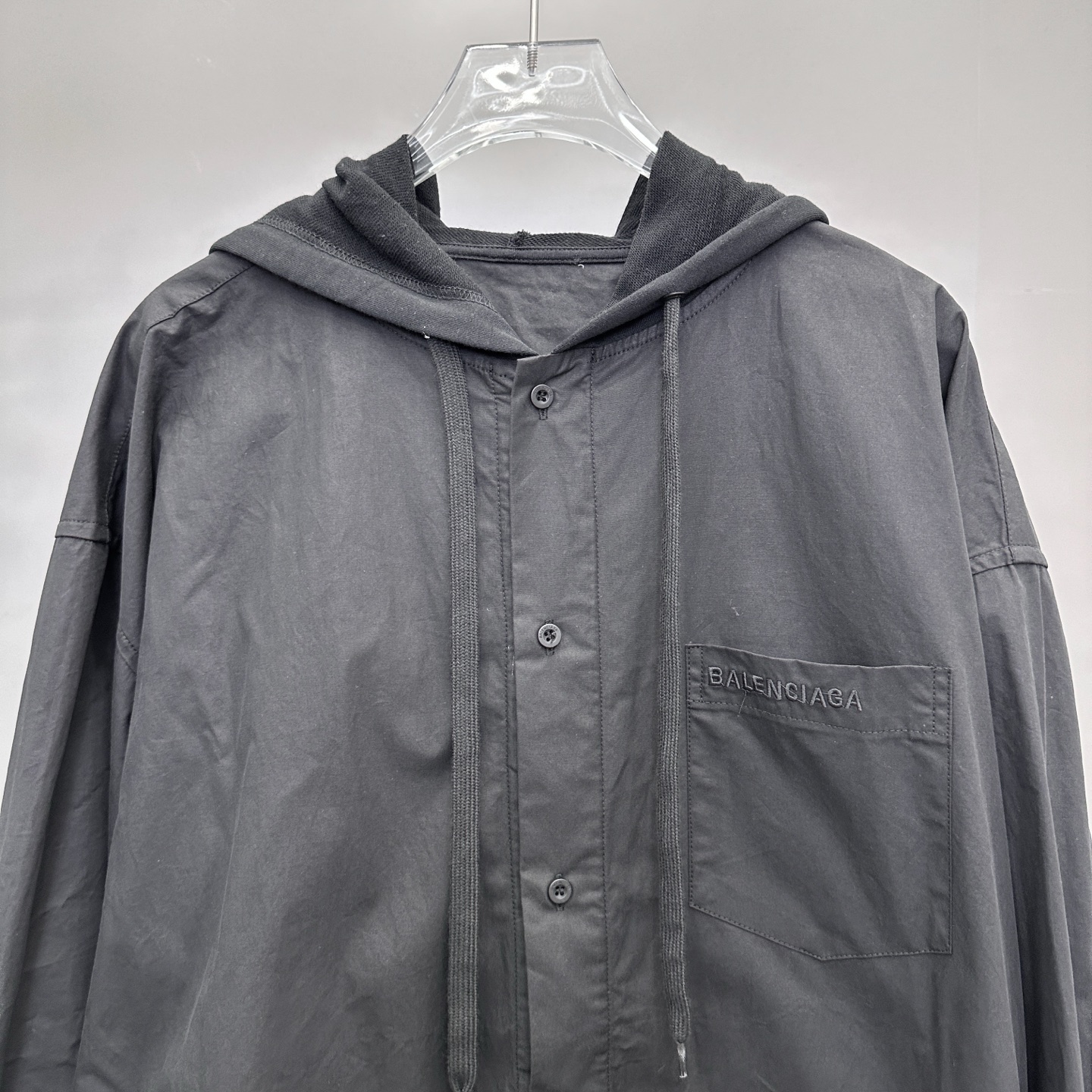  巴黎 ｜ 新款开衫，成衣洗水吊磨工艺加针织梭织拼接，经典刺绣标，男女同款，尺码sml