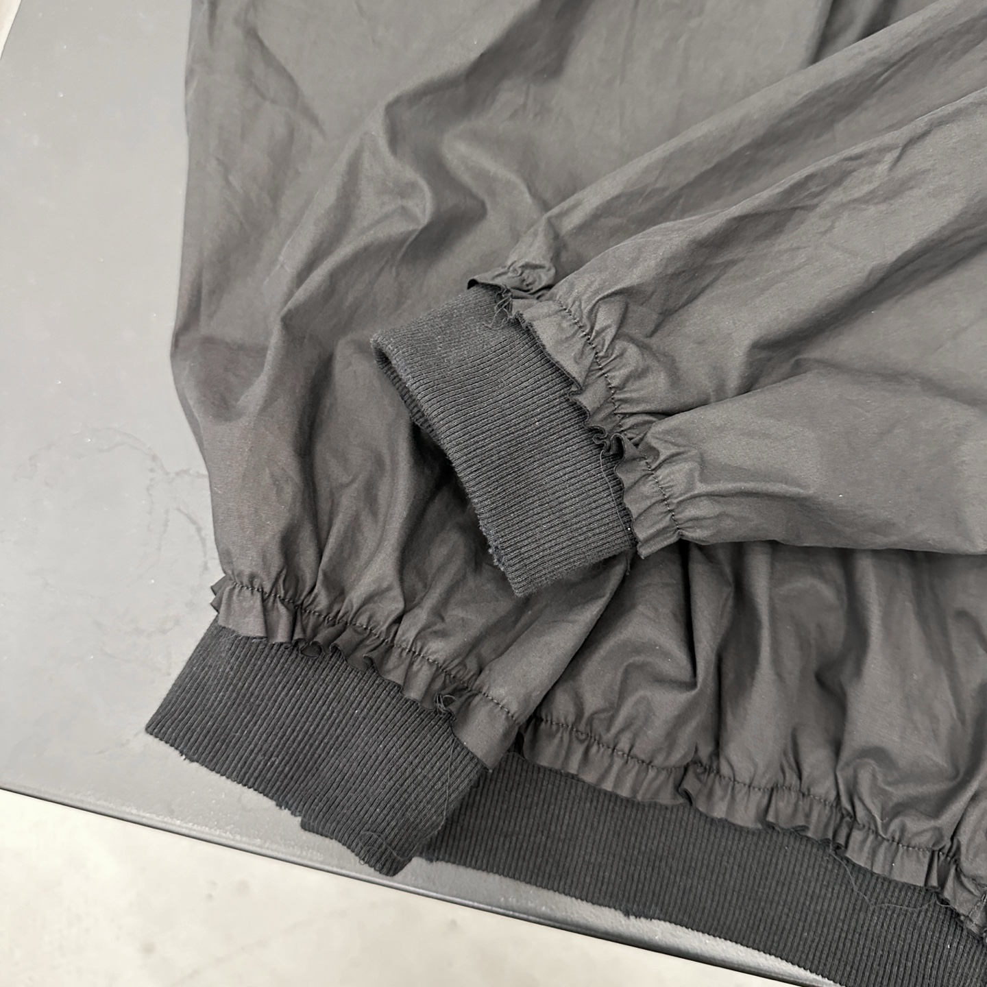  巴黎 ｜ 新款开衫，成衣洗水吊磨工艺加针织梭织拼接，经典刺绣标，男女同款，尺码sml