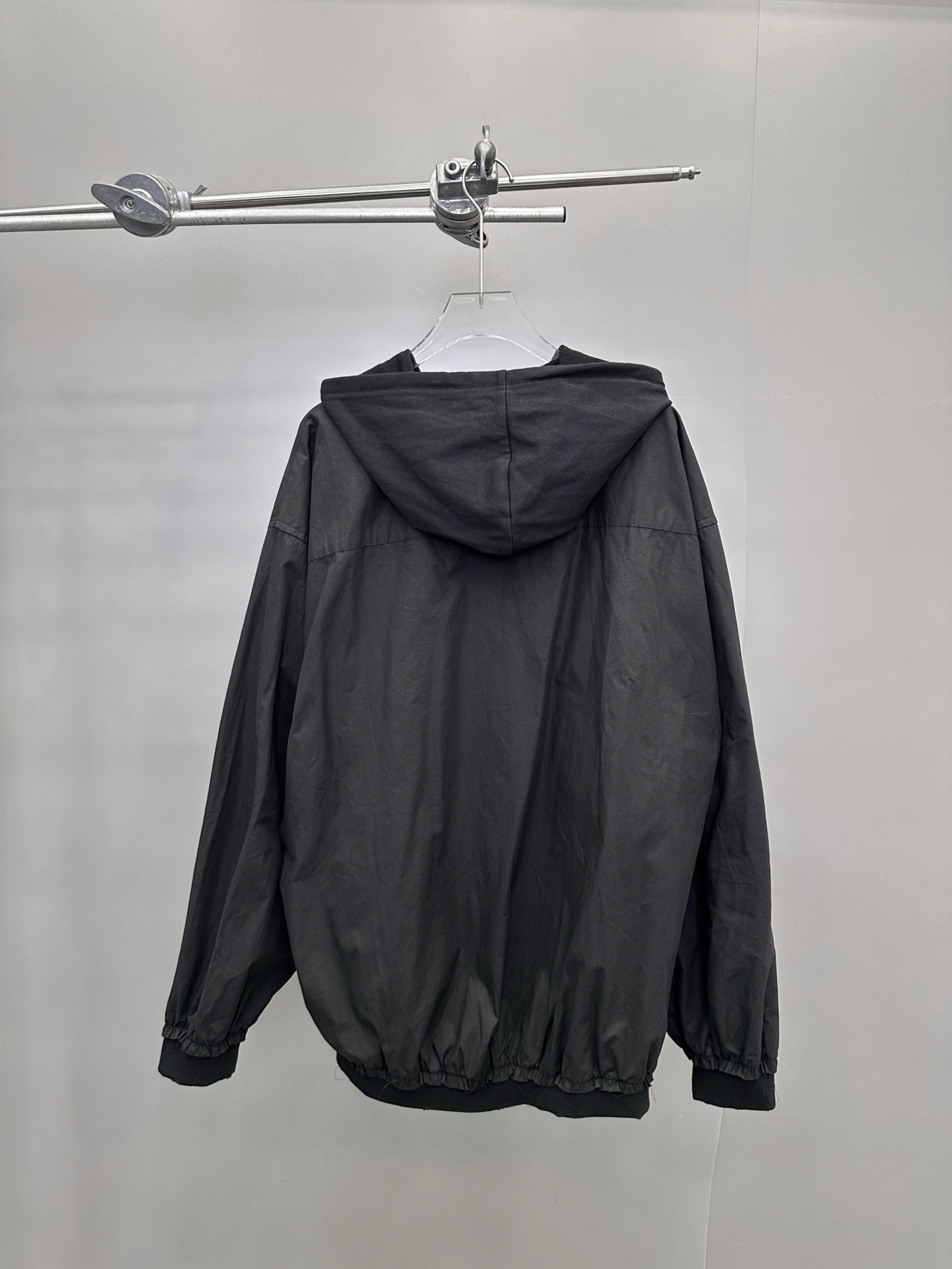  巴黎 ｜ 新款开衫，成衣洗水吊磨工艺加针织梭织拼接，经典刺绣标，男女同款，尺码sml