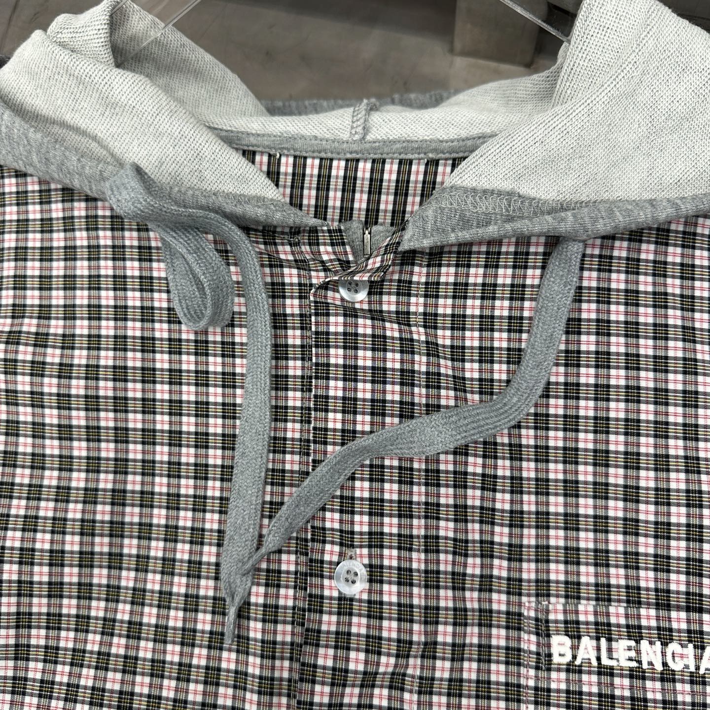  巴黎 ｜ 新款开衫，成衣洗水吊磨工艺加针织梭织拼接，经典刺绣标，男女同款，尺码sml