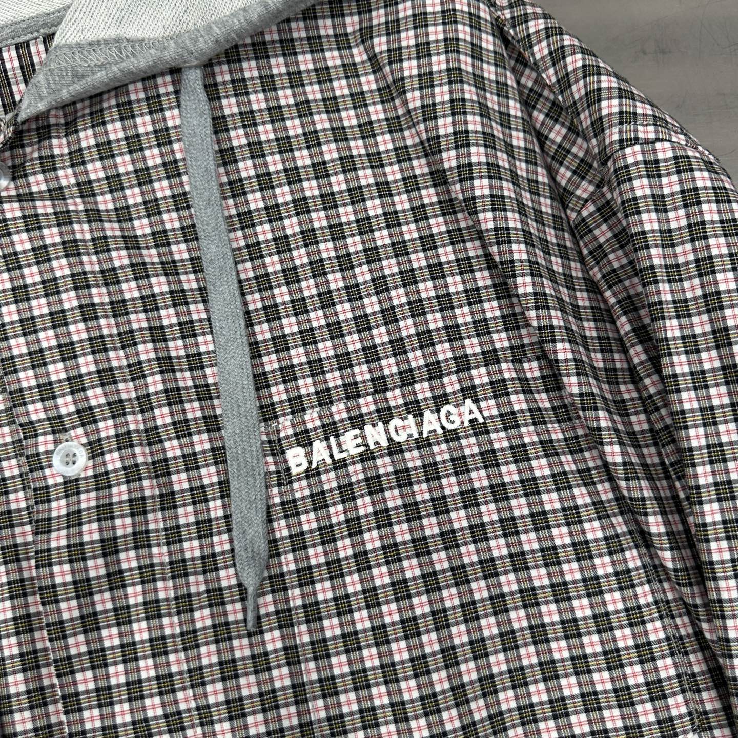  巴黎 ｜ 新款开衫，成衣洗水吊磨工艺加针织梭织拼接，经典刺绣标，男女同款，尺码sml