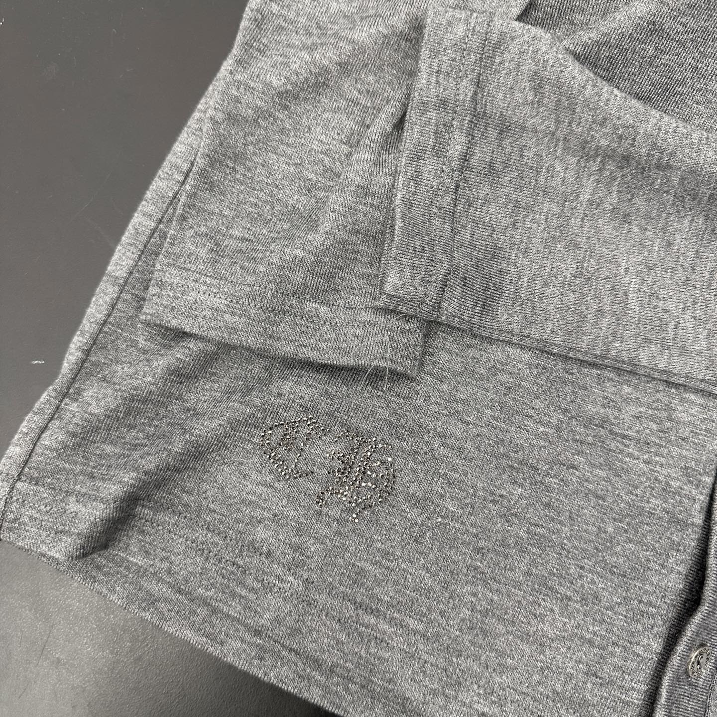 克罗心 ｜ 新款开衫，成衣洗水加烫钻工艺，进口羊毛混纺面料，尺码sml