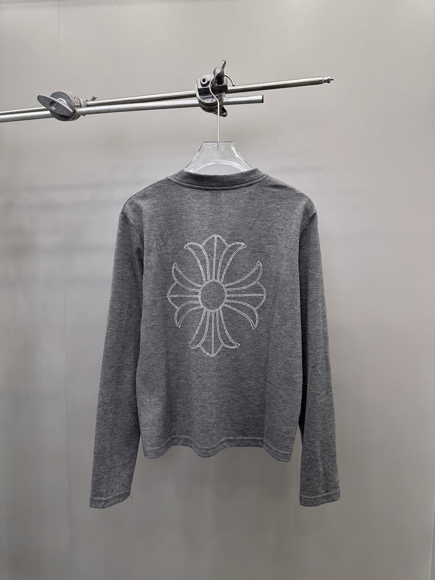 克罗心 ｜ 新款开衫，成衣洗水加烫钻工艺，进口羊毛混纺面料，尺码sml