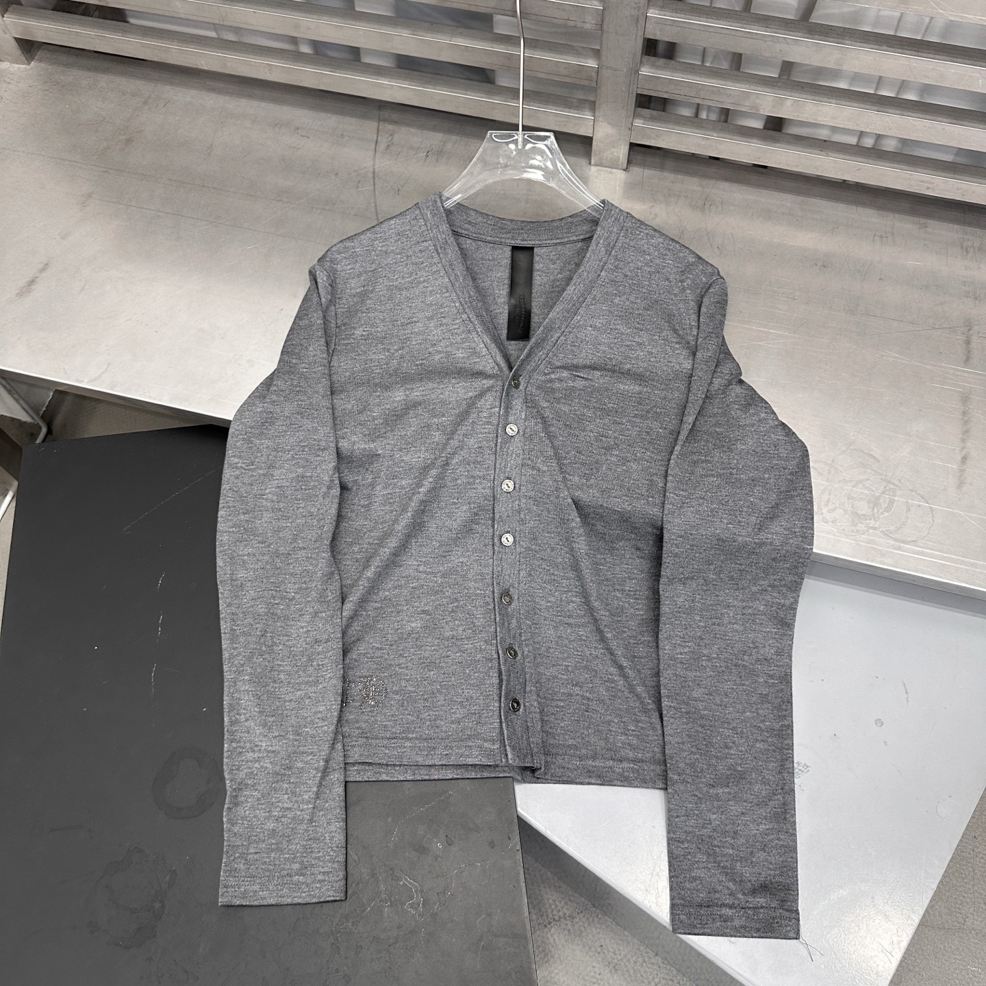 克罗心 ｜ 新款开衫，成衣洗水加烫钻工艺，进口羊毛混纺面料，尺码sml