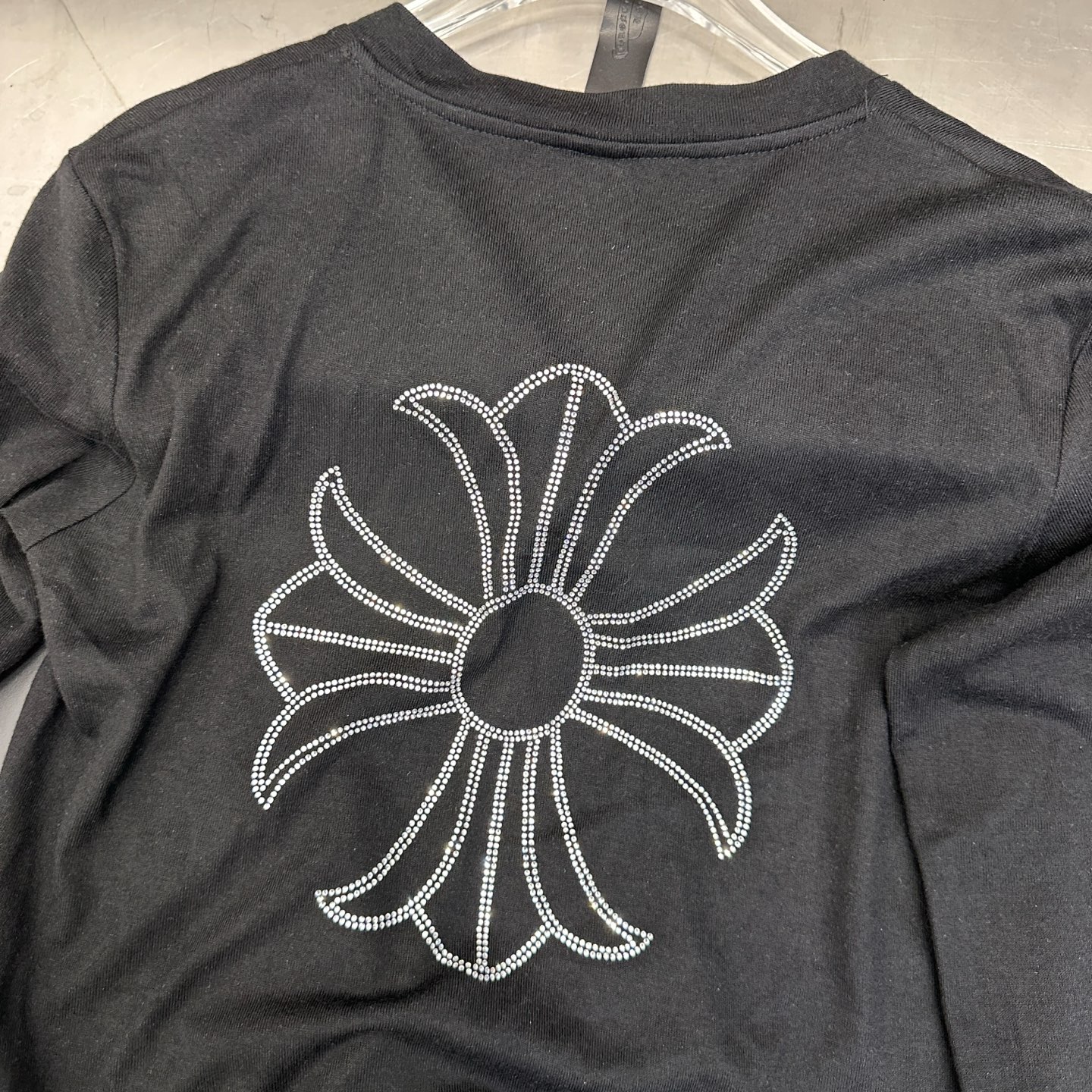 克罗心 ｜ 新款开衫，成衣洗水加烫钻工艺，进口羊毛混纺面料，尺码sml