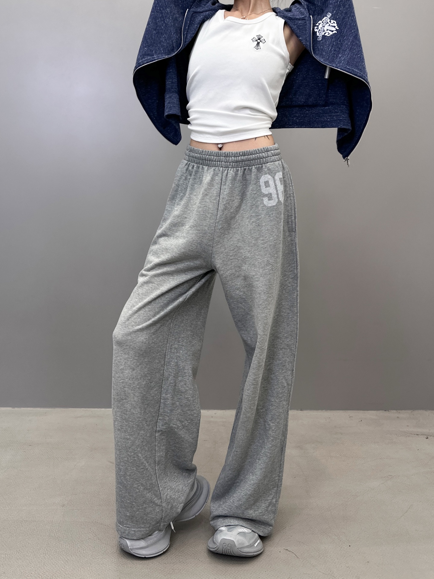 Acne ｜ 新款卫裤，成衣洗水喷色工艺加前后印花，100%棉，男女同款，尺码sml