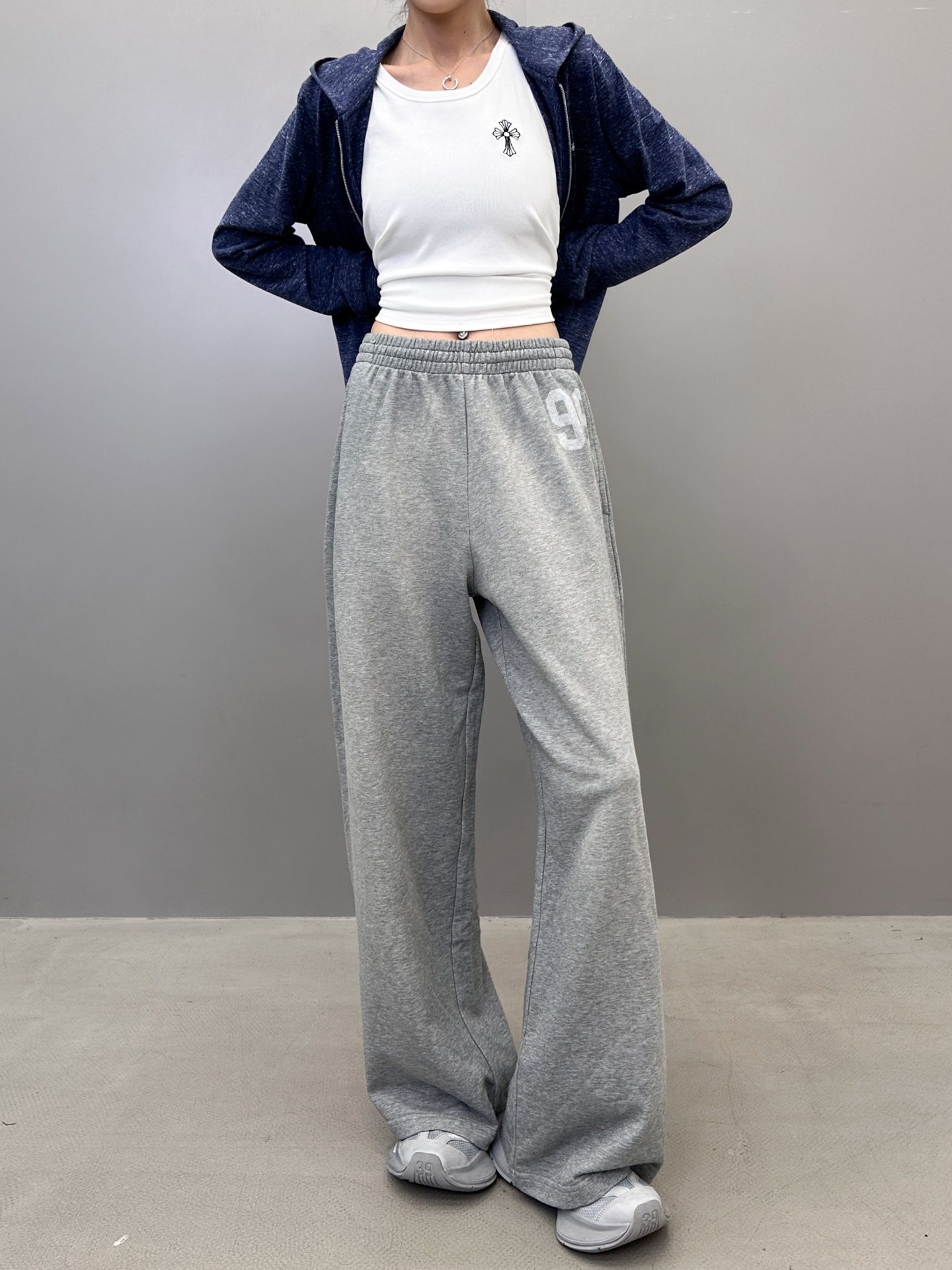 Acne ｜ 新款卫裤，成衣洗水喷色工艺加前后印花，100%棉，男女同款，尺码sml