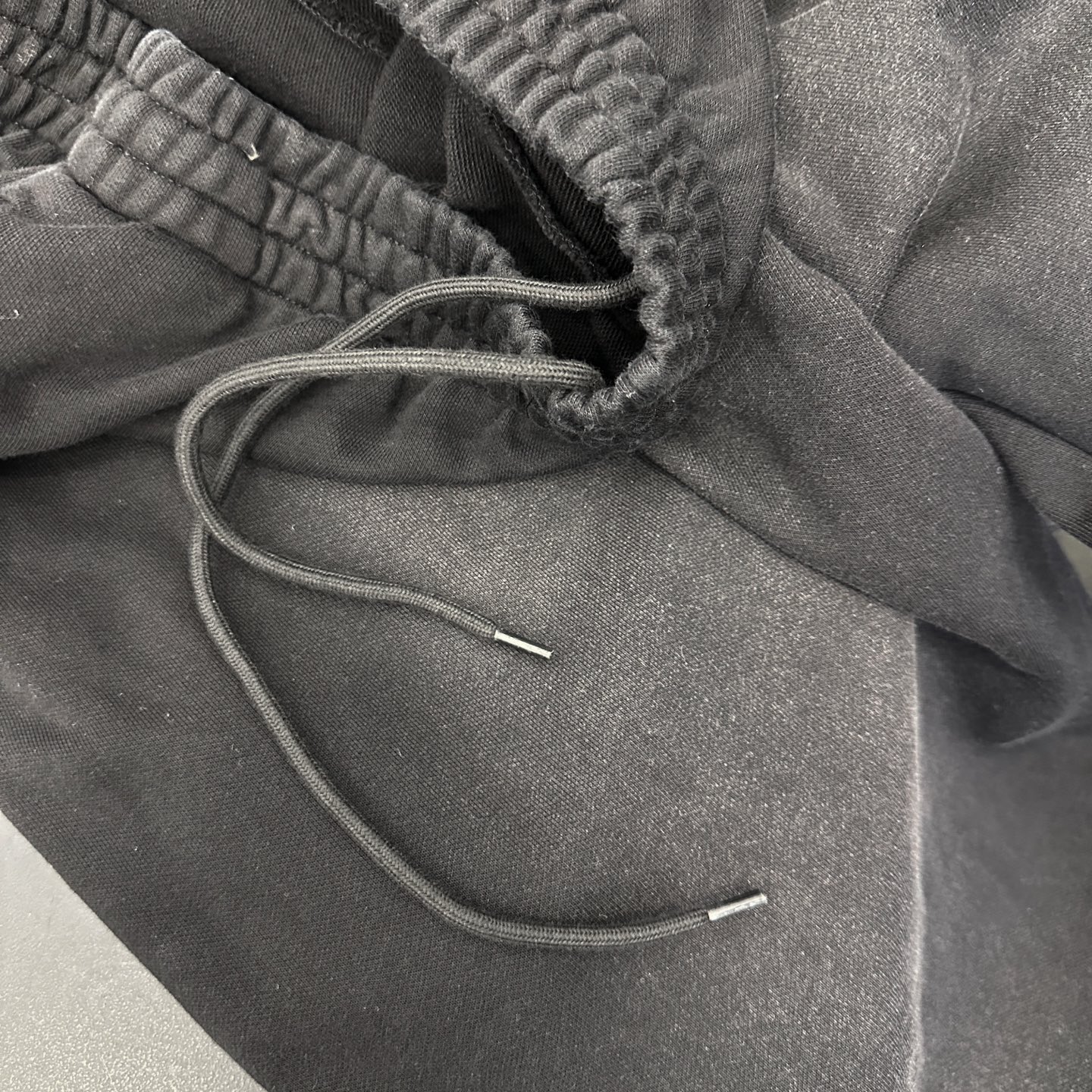 Acne ｜ 新款卫裤，成衣洗水喷色工艺加前后印花，100%棉，男女同款，尺码sml