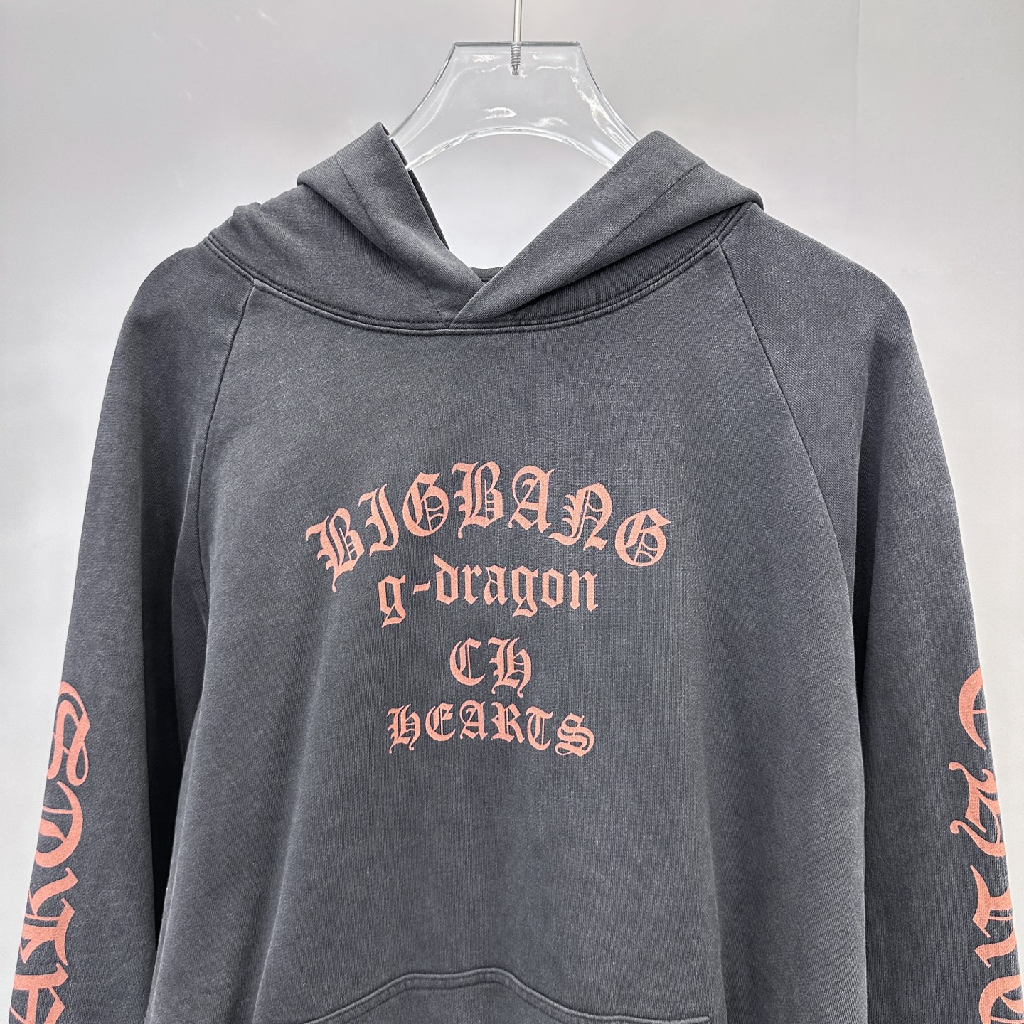 克罗心 ｜ 新款连帽卫衣，成衣洗水炒色工艺加多处印花，男女同款，尺码sml