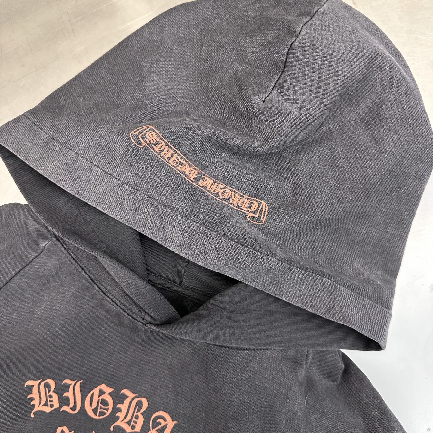 克罗心 ｜ 新款连帽卫衣，成衣洗水炒色工艺加多处印花，男女同款，尺码sml