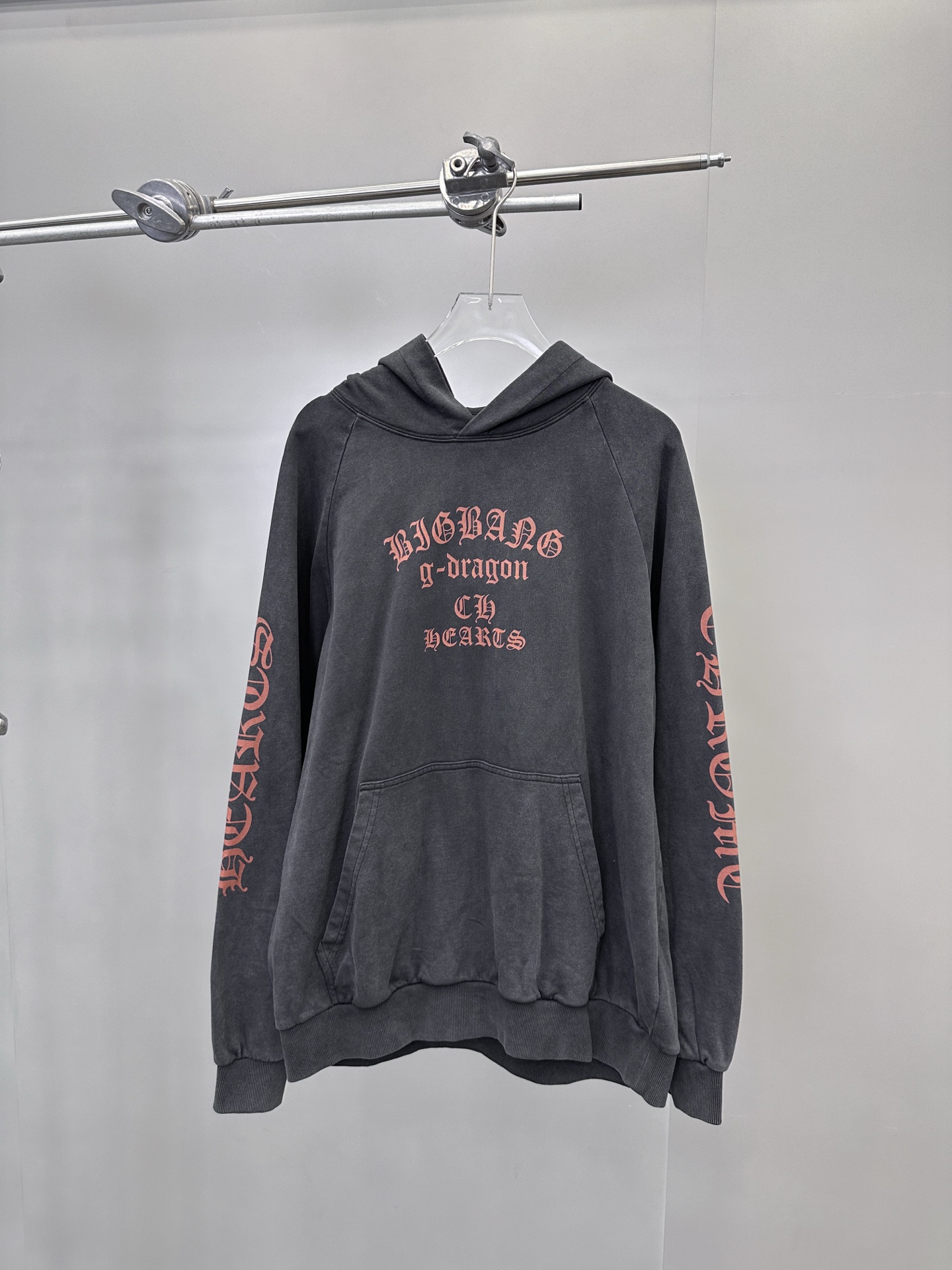 克罗心 ｜ 新款连帽卫衣，成衣洗水炒色工艺加多处印花，男女同款，尺码sml