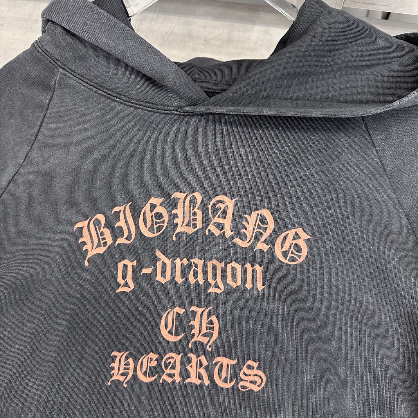 克罗心 ｜ 新款连帽卫衣，成衣洗水炒色工艺加多处印花，男女同款，尺码sml