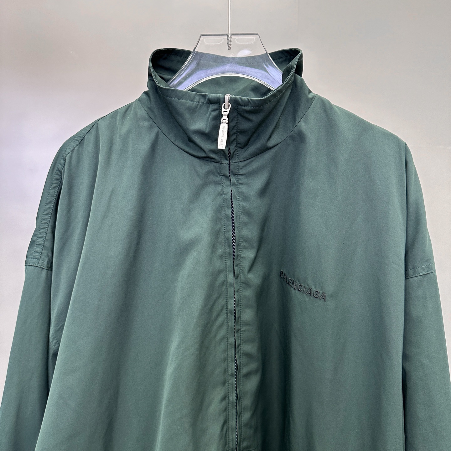 巴黎 ｜ 新款夹克外套，成衣洗水加前后经典刺绣标，休闲时尚，男女同款，尺码sml