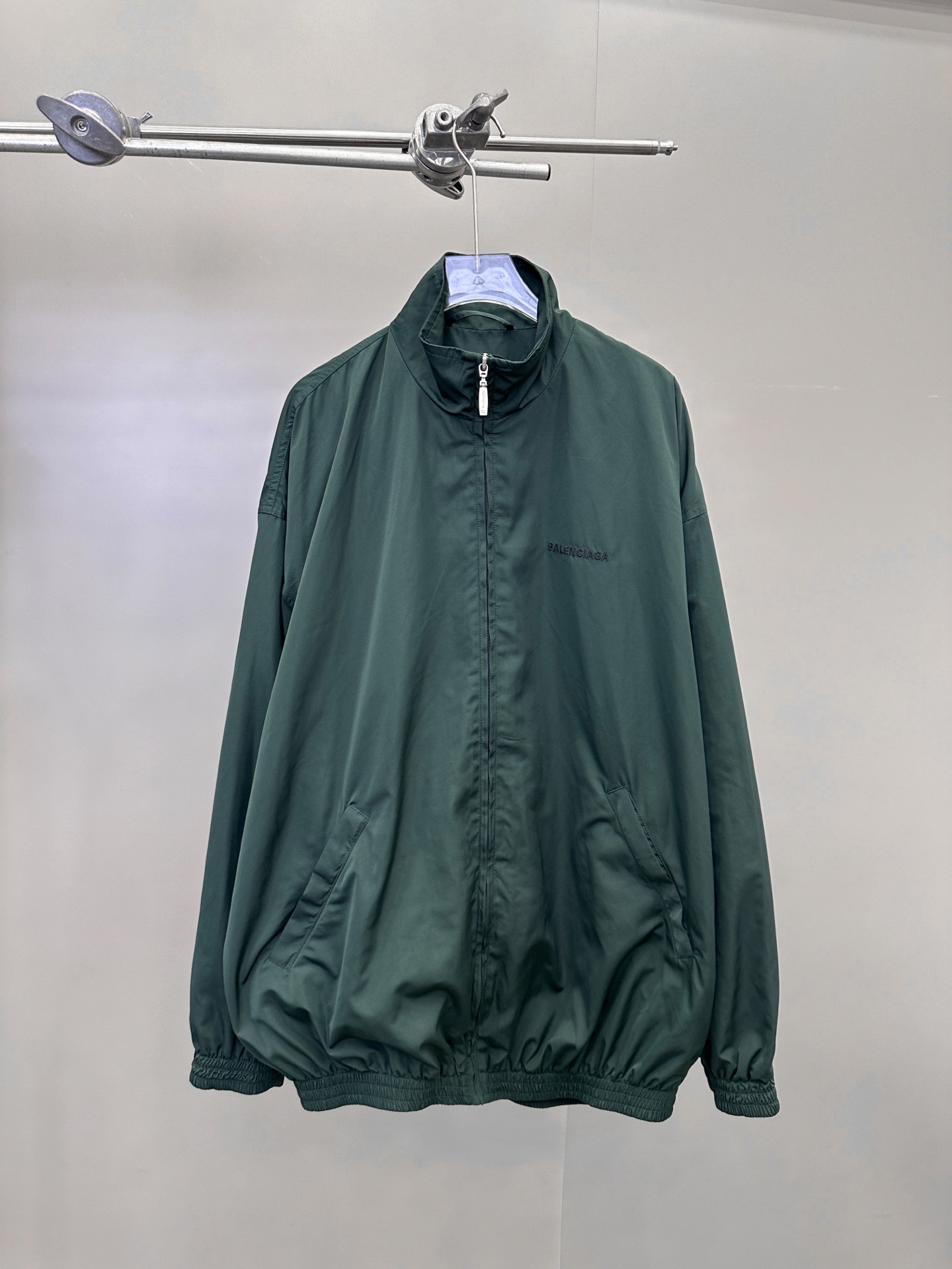 巴黎 ｜ 新款夹克外套，成衣洗水加前后经典刺绣标，休闲时尚，男女同款，尺码sml