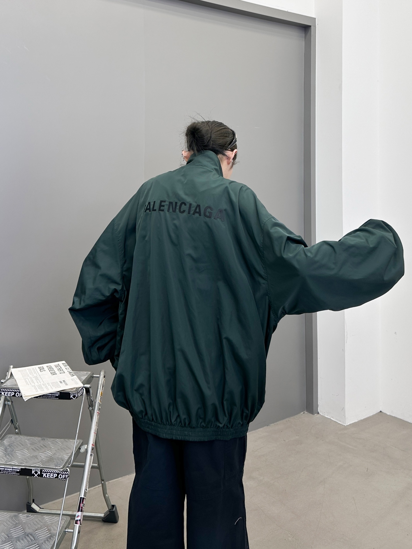 巴黎 ｜ 新款夹克外套，成衣洗水加前后经典刺绣标，休闲时尚，男女同款，尺码sml