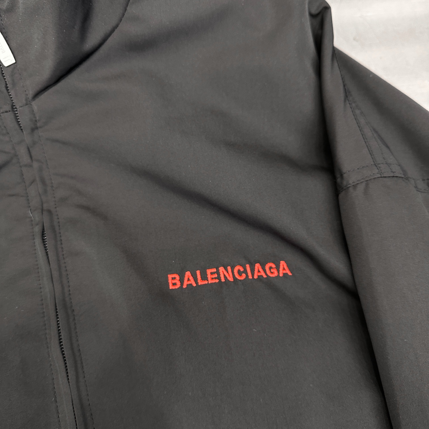 巴黎 ｜ 新款夹克外套，成衣洗水加前后经典刺绣标，休闲时尚，男女同款，尺码sml