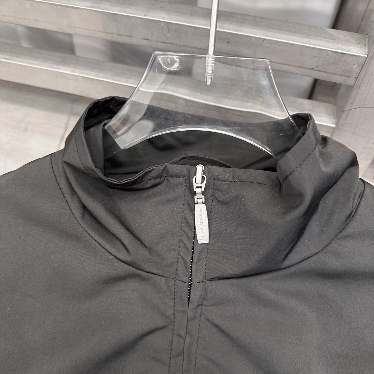 巴黎 ｜ 新款夹克外套，成衣洗水加前后经典刺绣标，休闲时尚，男女同款，尺码sml