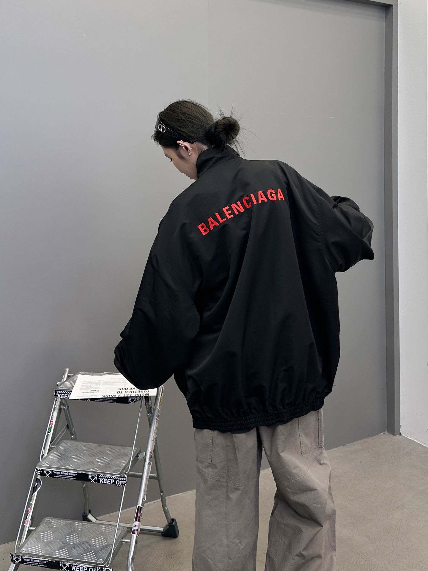 巴黎 ｜ 新款夹克外套，成衣洗水加前后经典刺绣标，休闲时尚，男女同款，尺码sml